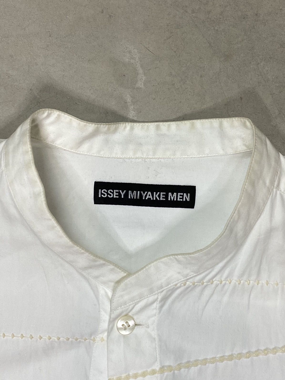 Issey Miyake Issey Miyake Man Embroidered Band Collar Shirt Size US L / EU 52-54 / 3 - 8 Thumbnail