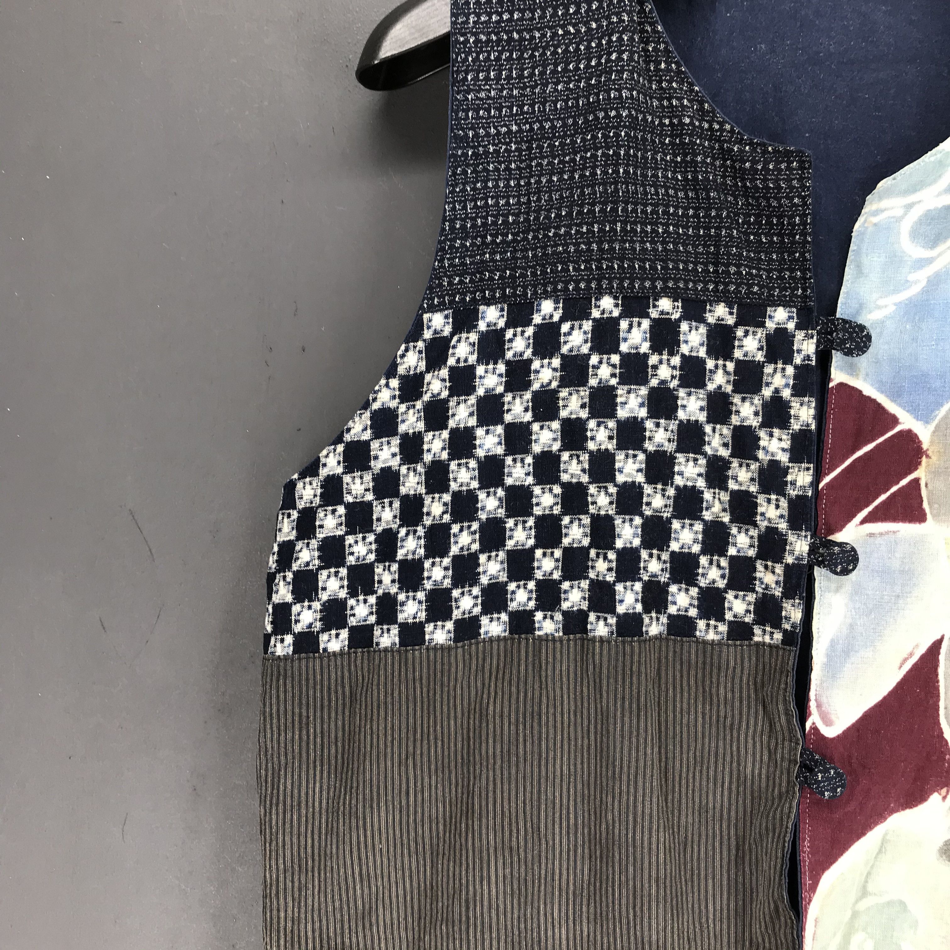 Vintage Vintage Artwork Patchwork Sashiko Vest #2057-77 Size US M / EU 48-50 / 2 - 4 Thumbnail