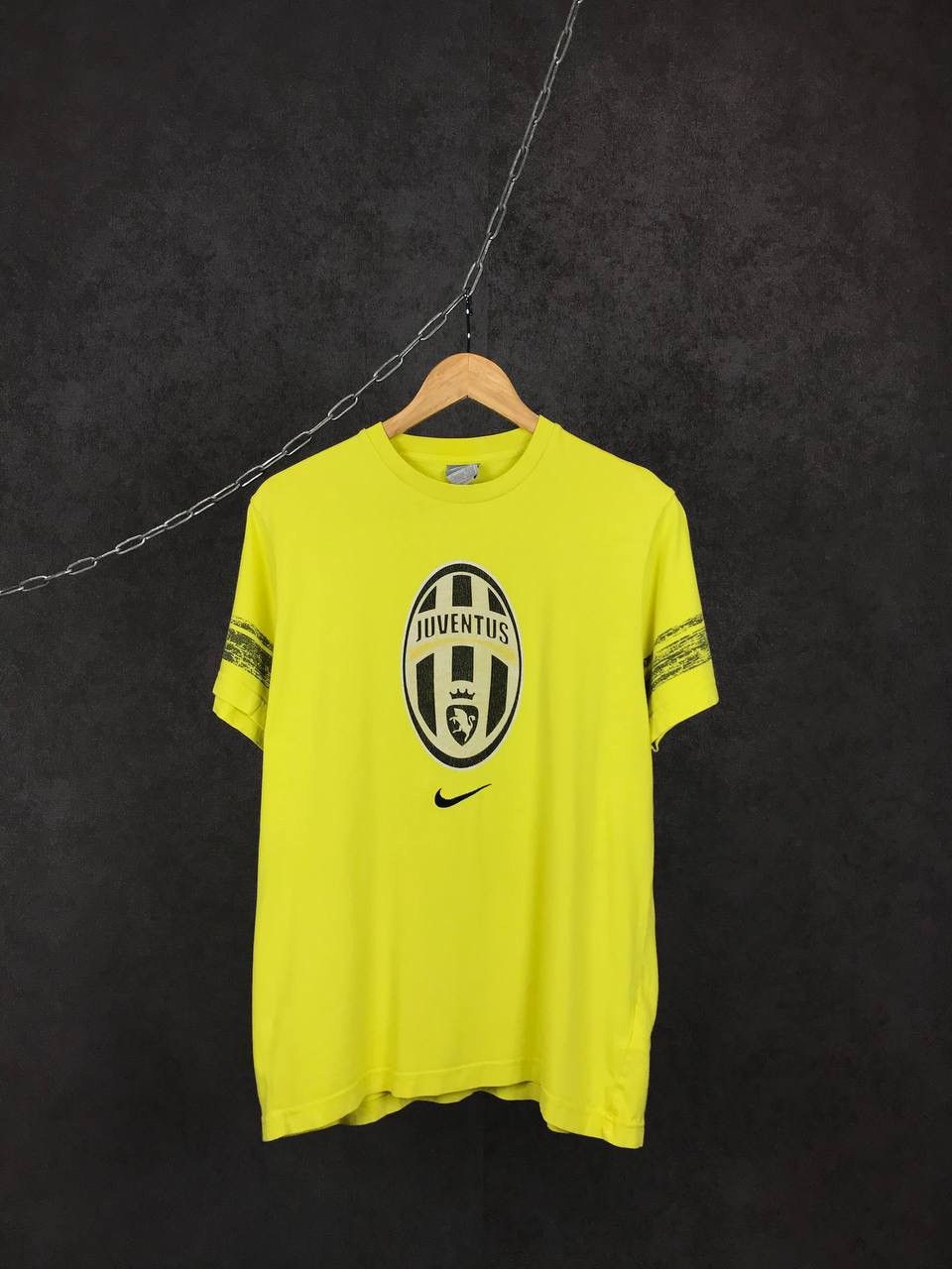 Vintage Nike Juventus vintage swoosh sportswear tee Size US L / EU 52-54 / 3 - 1 Thumbnail