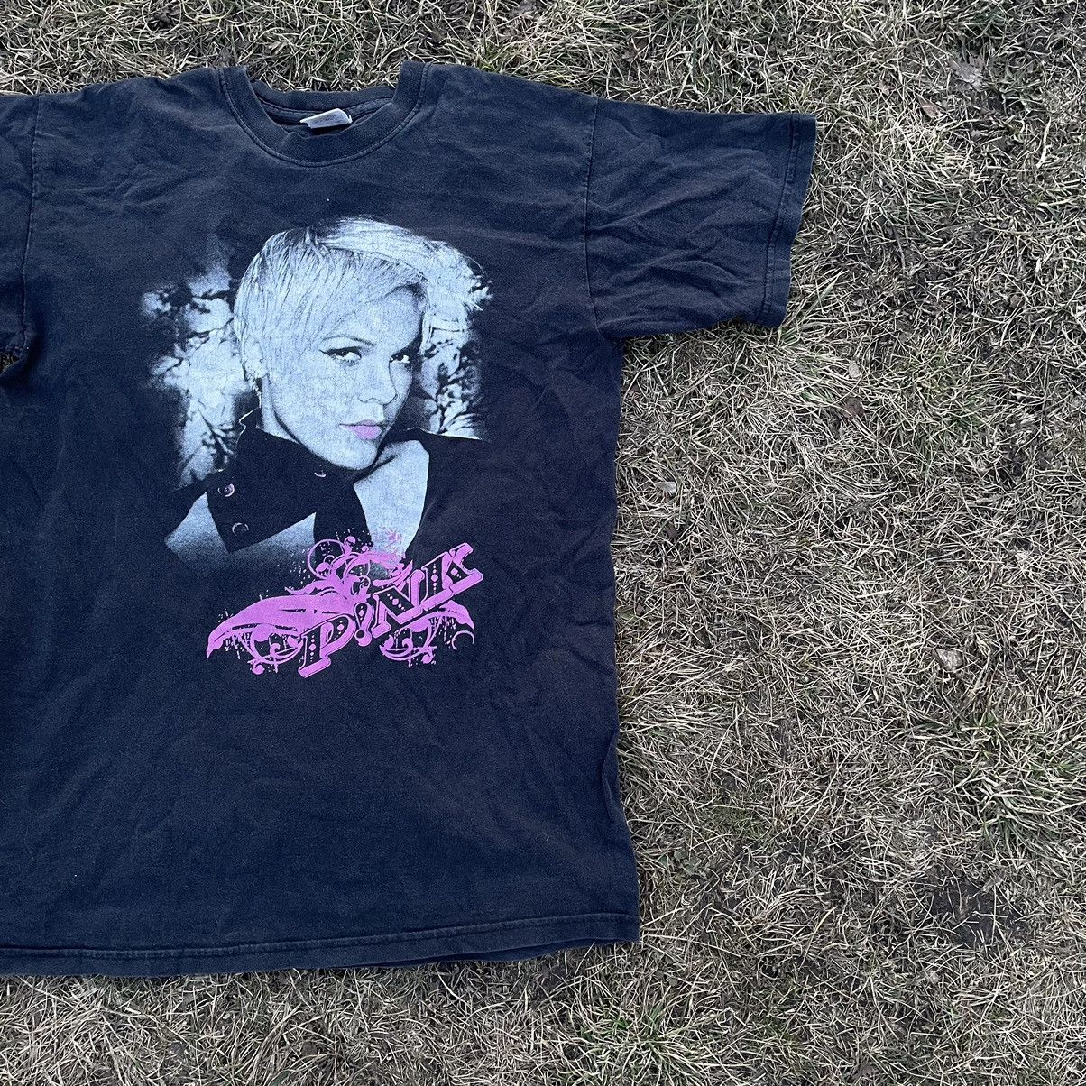 Vintage Vintage 90s Graphic Tee Sun Faded Skull Pink Grunge Baggy M Size US M / EU 48-50 / 2 - 3 Thumbnail