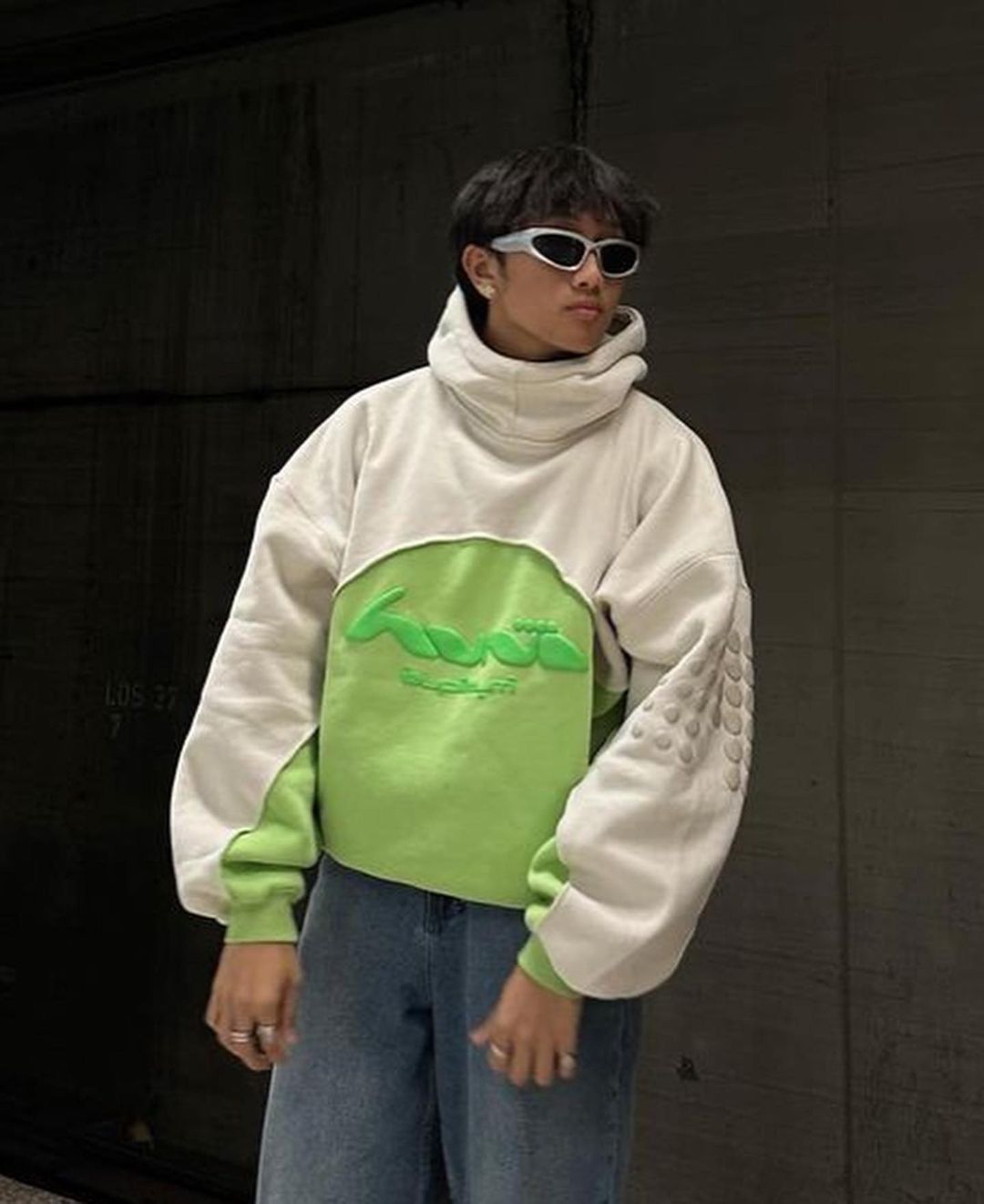 HUNI Design Huni design Green hoodie Size US L / EU 52-54 / 3 - 7 Thumbnail