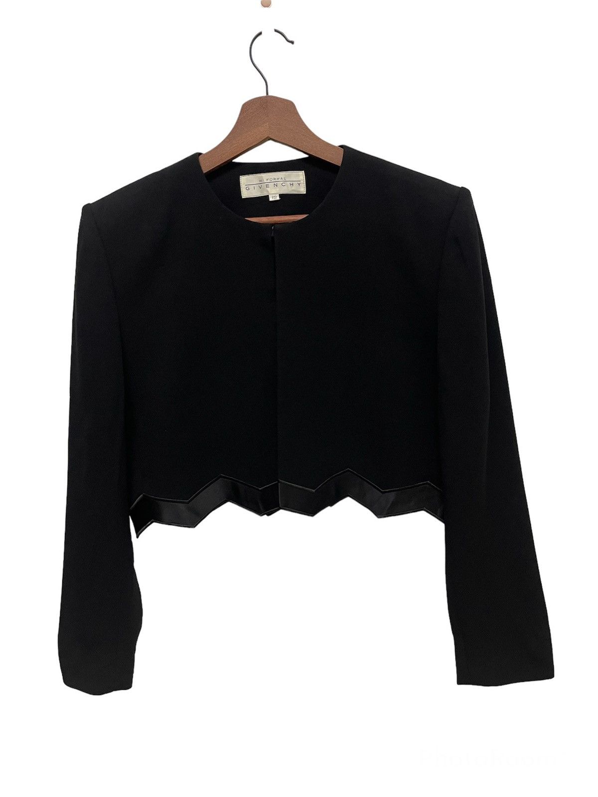 Givenchy × Vintage Vintage GIVENCHY Hi Formal Crop Size M / US 6-8 / IT 42-44 - 1 Thumbnail