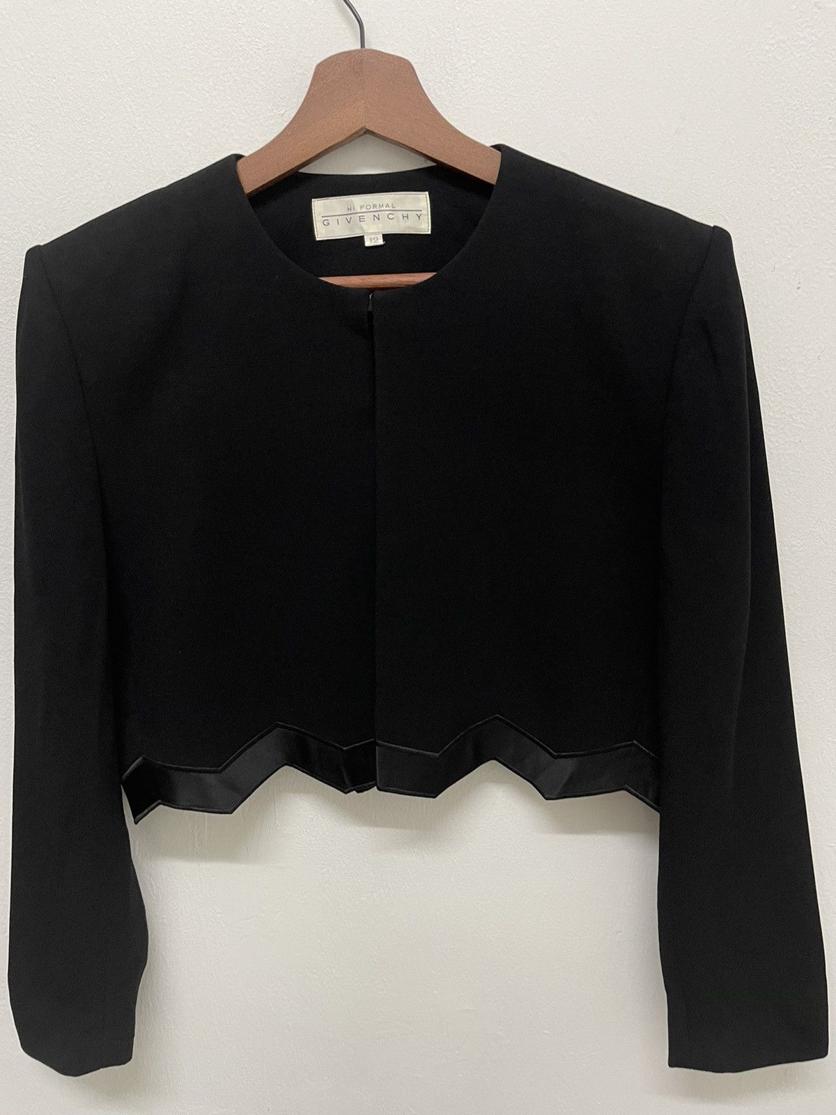 Givenchy × Vintage Vintage GIVENCHY Hi Formal Crop Size M / US 6-8 / IT 42-44 - 2 Thumbnail