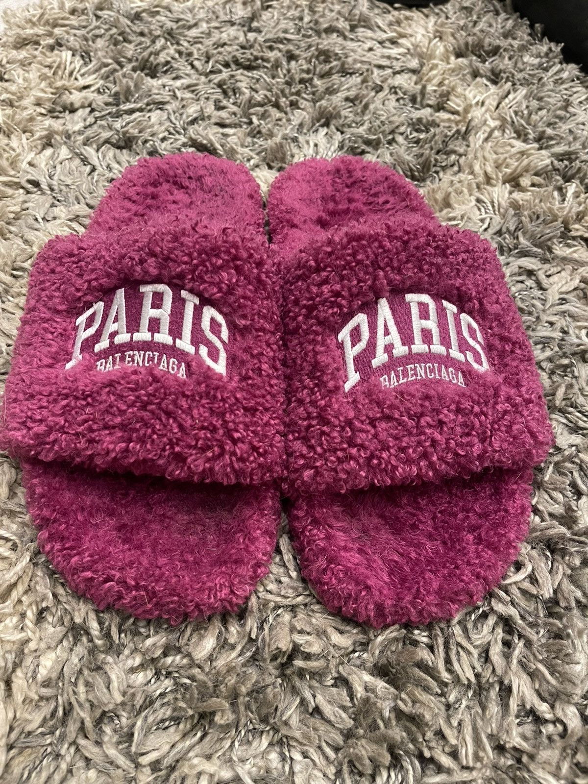 【関税＆送料込み】Balenciaga Slippers Balenciaga Black Logo Slippers | Garmentory