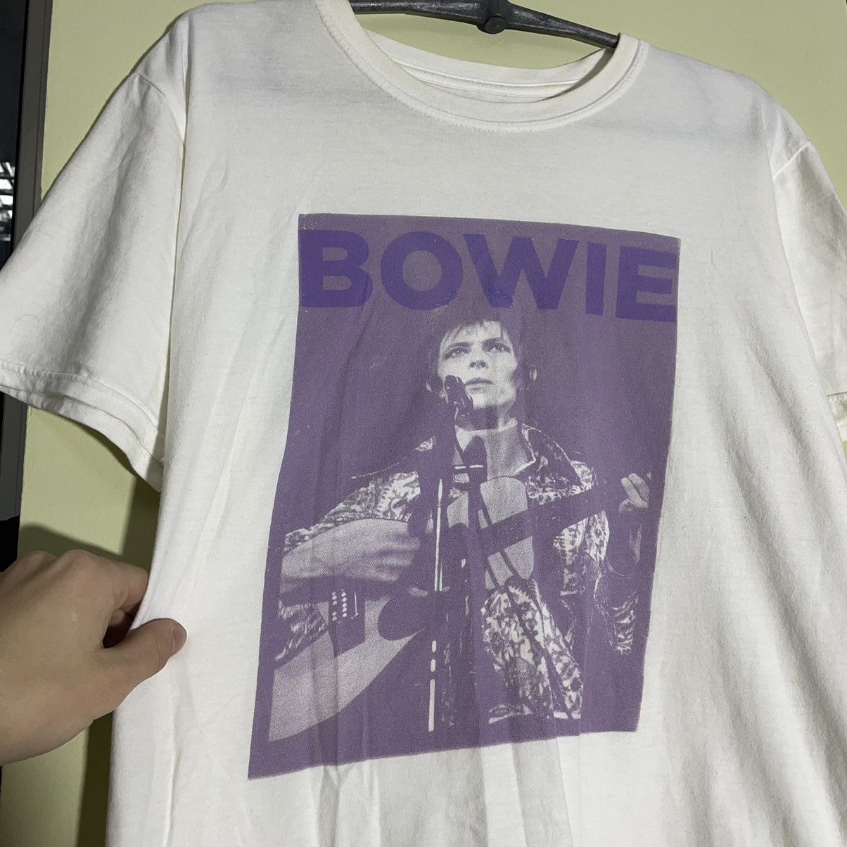 Vintage Vintage Y2K Bowie Purple Faded Graphic Band Tee Grunge L Size US L / EU 52-54 / 3 - 2 Thumbnail