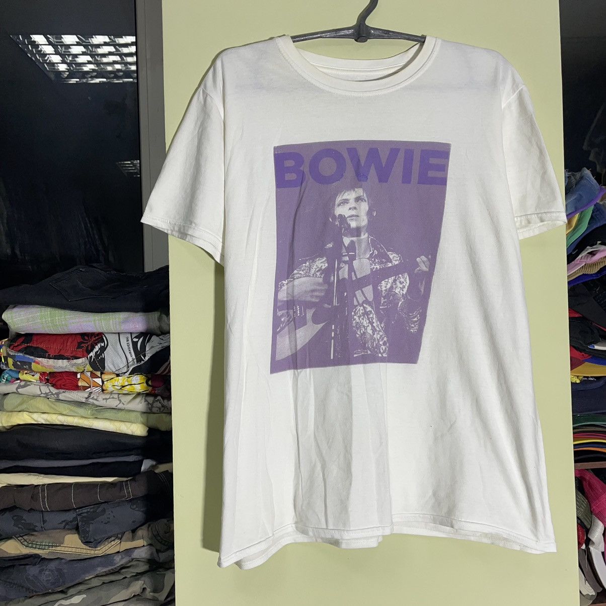 Vintage Vintage Y2K Bowie Purple Faded Graphic Band Tee Grunge L Size US L / EU 52-54 / 3 - 3 Thumbnail