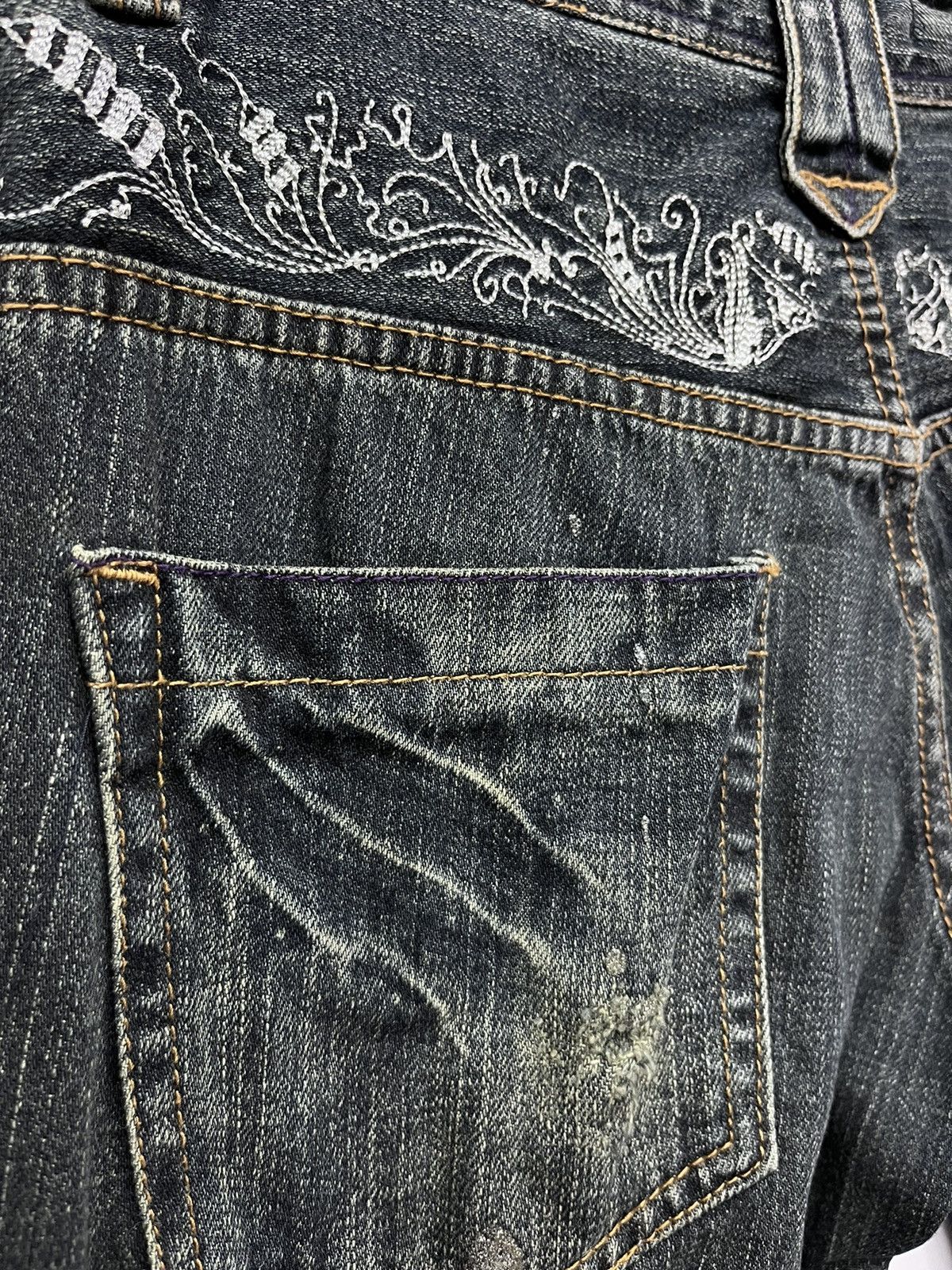 Japanese Brand 🔥ROOT 3 Distressed Sashiko Embroidery Style FLARED Denim Size US 29 - 15 Thumbnail
