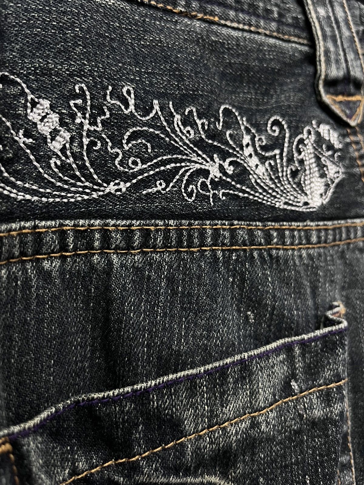 Japanese Brand 🔥ROOT 3 Distressed Sashiko Embroidery Style FLARED Denim Size US 29 - 13 Thumbnail