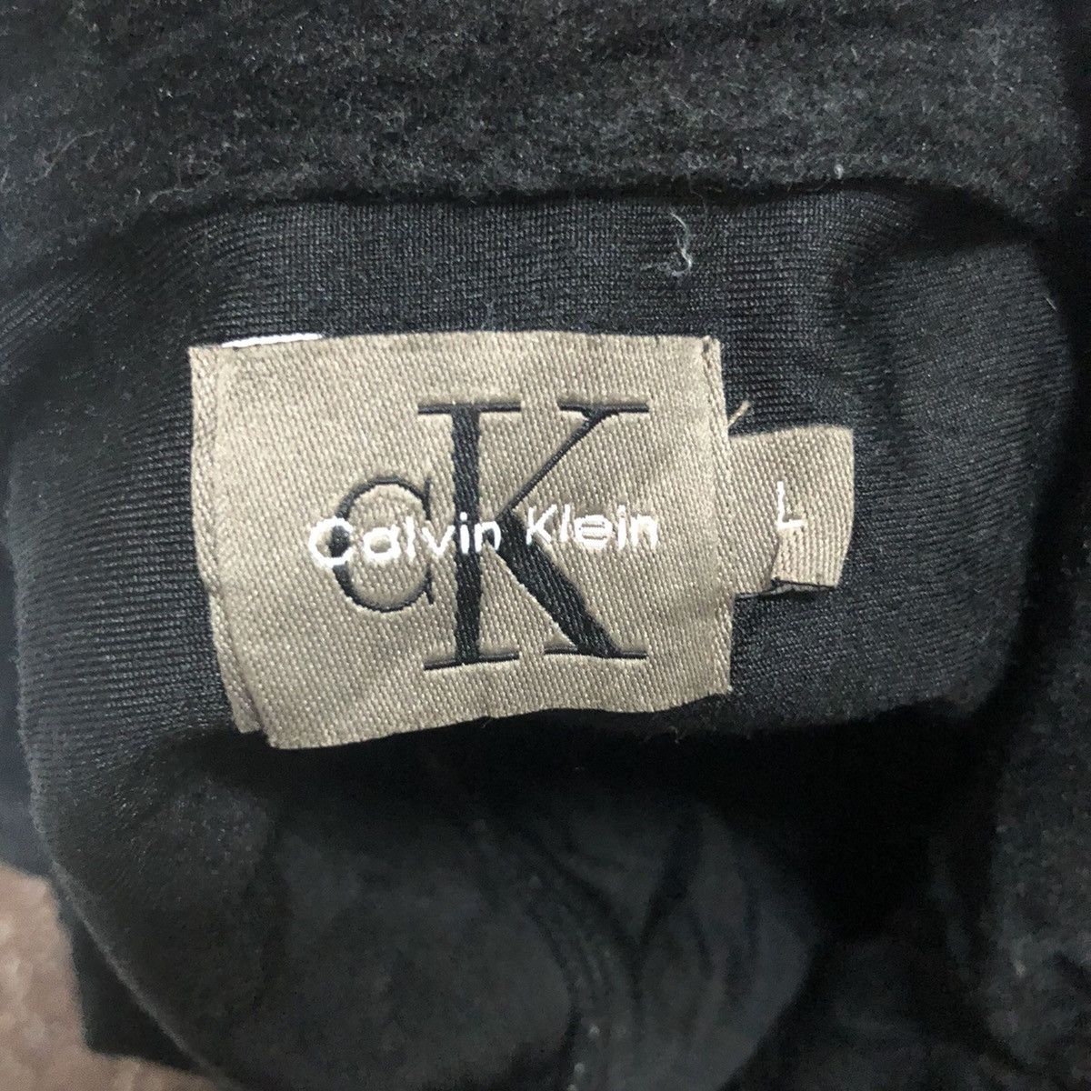 Calvin Klein Vintage Calvin Klein Half Zipper Sweater Made in Japan Size US L / EU 52-54 / 3 - 9 Thumbnail