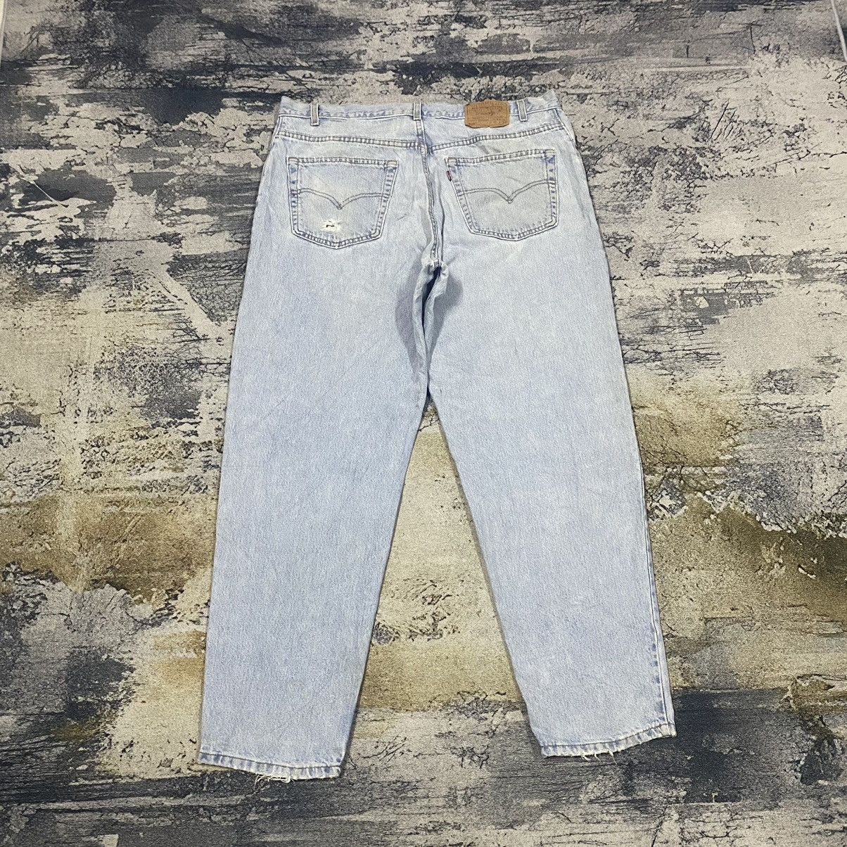 Jean × Levi's × Vintage Vintage Levis 560 90s Stright Faded Light Washed Jeans Size US 40 / EU 56 - 8 Thumbnail