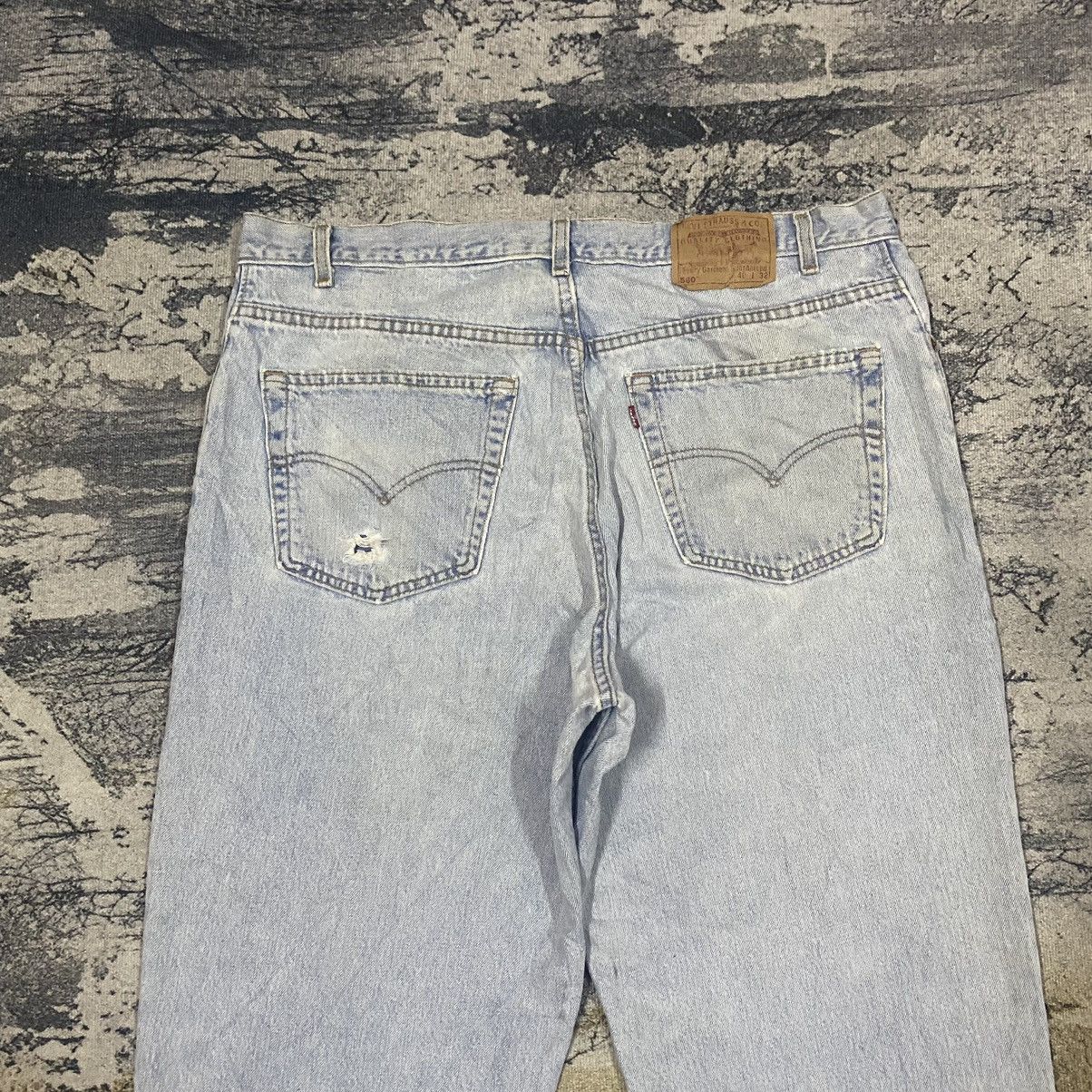 Jean × Levi's × Vintage Vintage Levis 560 90s Stright Faded Light Washed Jeans Size US 40 / EU 56 - 9 Thumbnail
