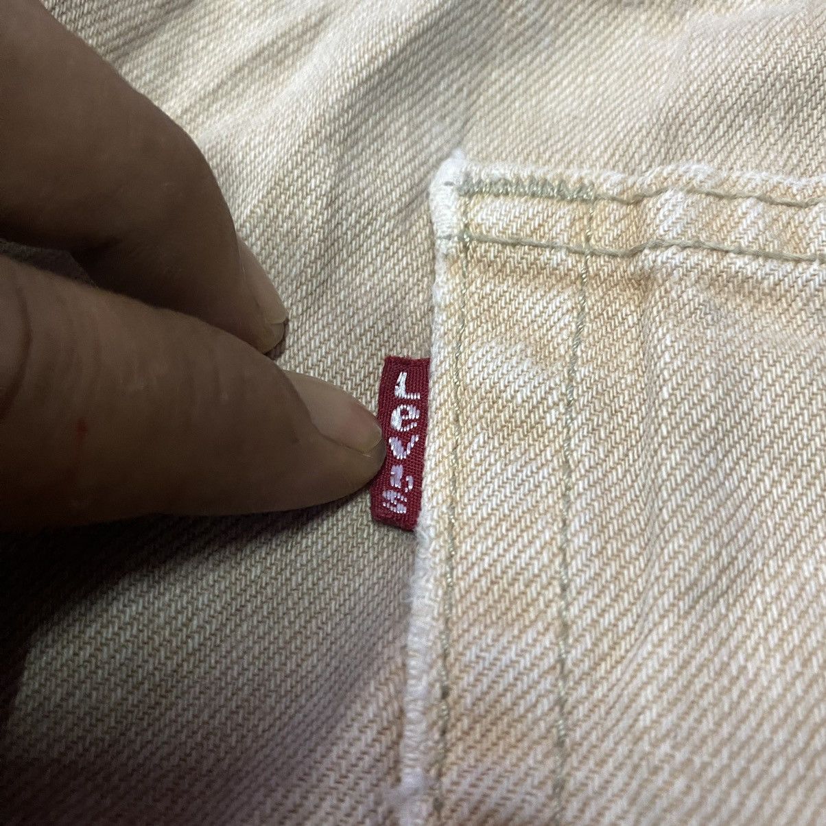 Levi's Vintage Clothing Vintage Levis 505 Faded Distressed Jeans Size US 39 - 17 Thumbnail
