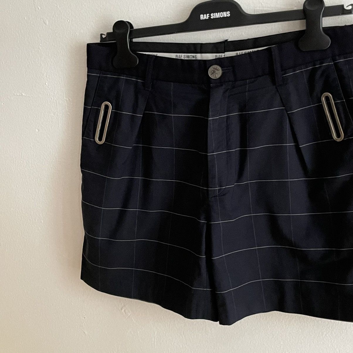 Raf Simons Raf Simons SS2007 Runway pleated grommet shorts Size US 32 / EU 48 - 7 Thumbnail