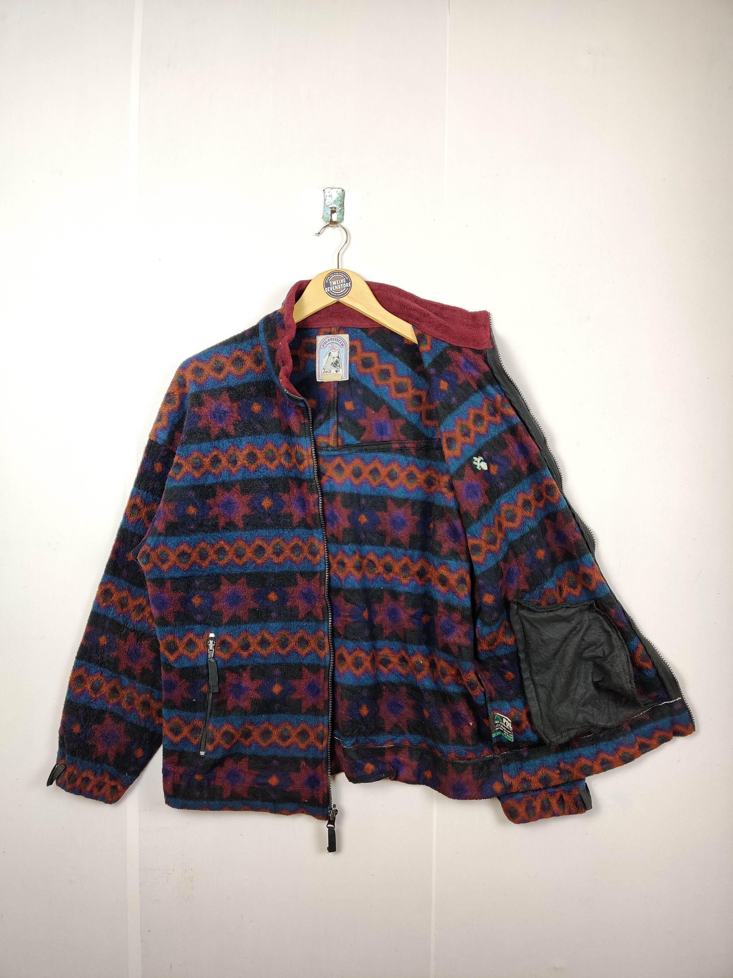Jack Wolfskin Vintage 90's Jack Wolfskin Geometric Aztech Fleece Jacket Size US L / EU 52-54 / 3 - 11 Thumbnail