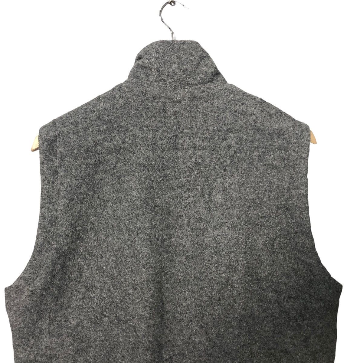 Ellesse Vintage Ellesse Reversible Embroidered Logo Sleeveless Vest Size US L / EU 52-54 / 3 - 12 Thumbnail