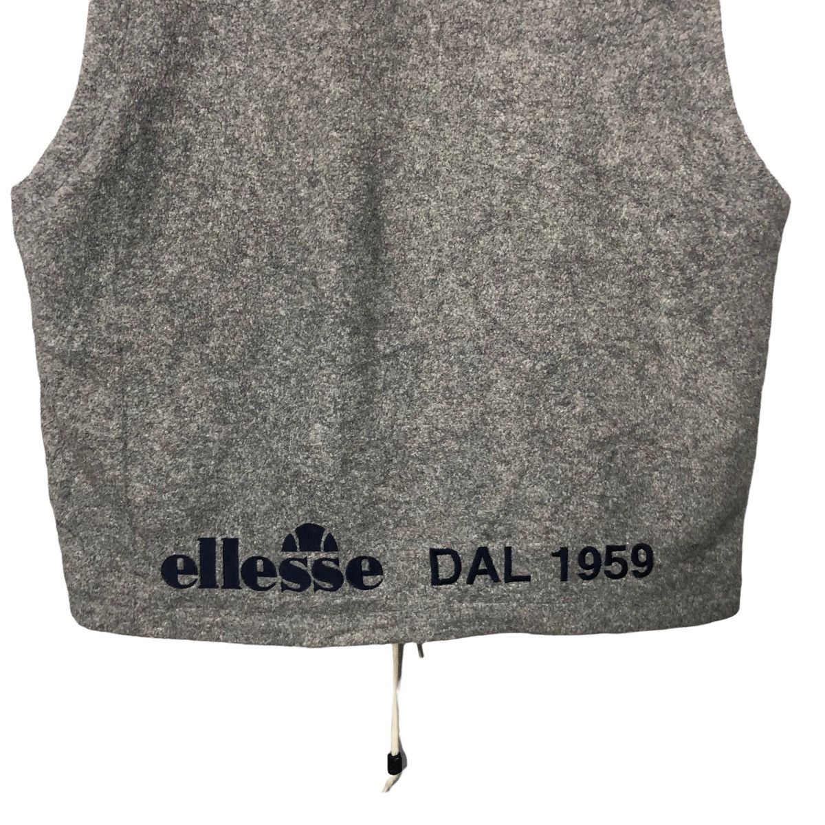 Ellesse Vintage Ellesse Reversible Embroidered Logo Sleeveless Vest Size US L / EU 52-54 / 3 - 13 Thumbnail