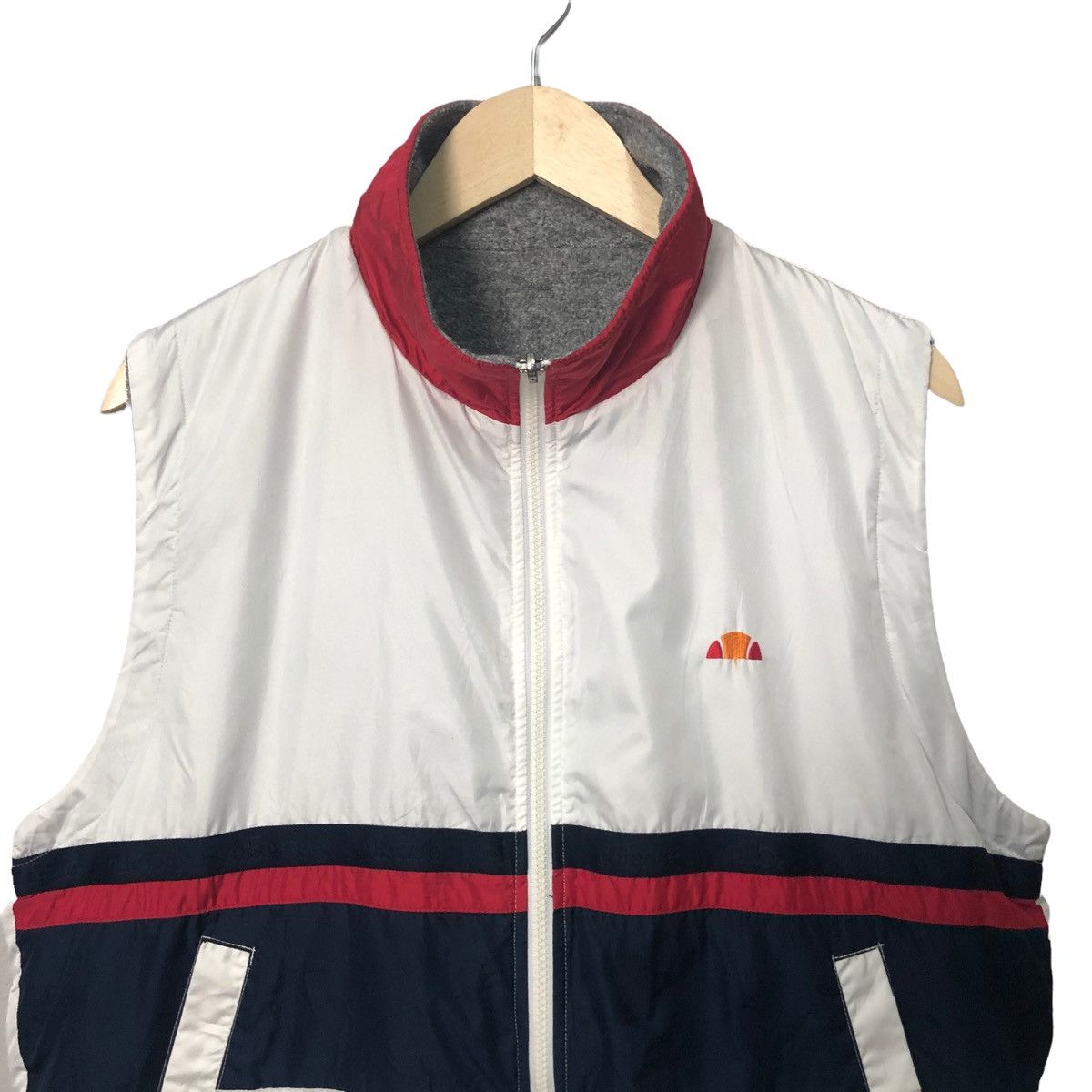 Ellesse Vintage Ellesse Reversible Embroidered Logo Sleeveless Vest Size US L / EU 52-54 / 3 - 2 Thumbnail