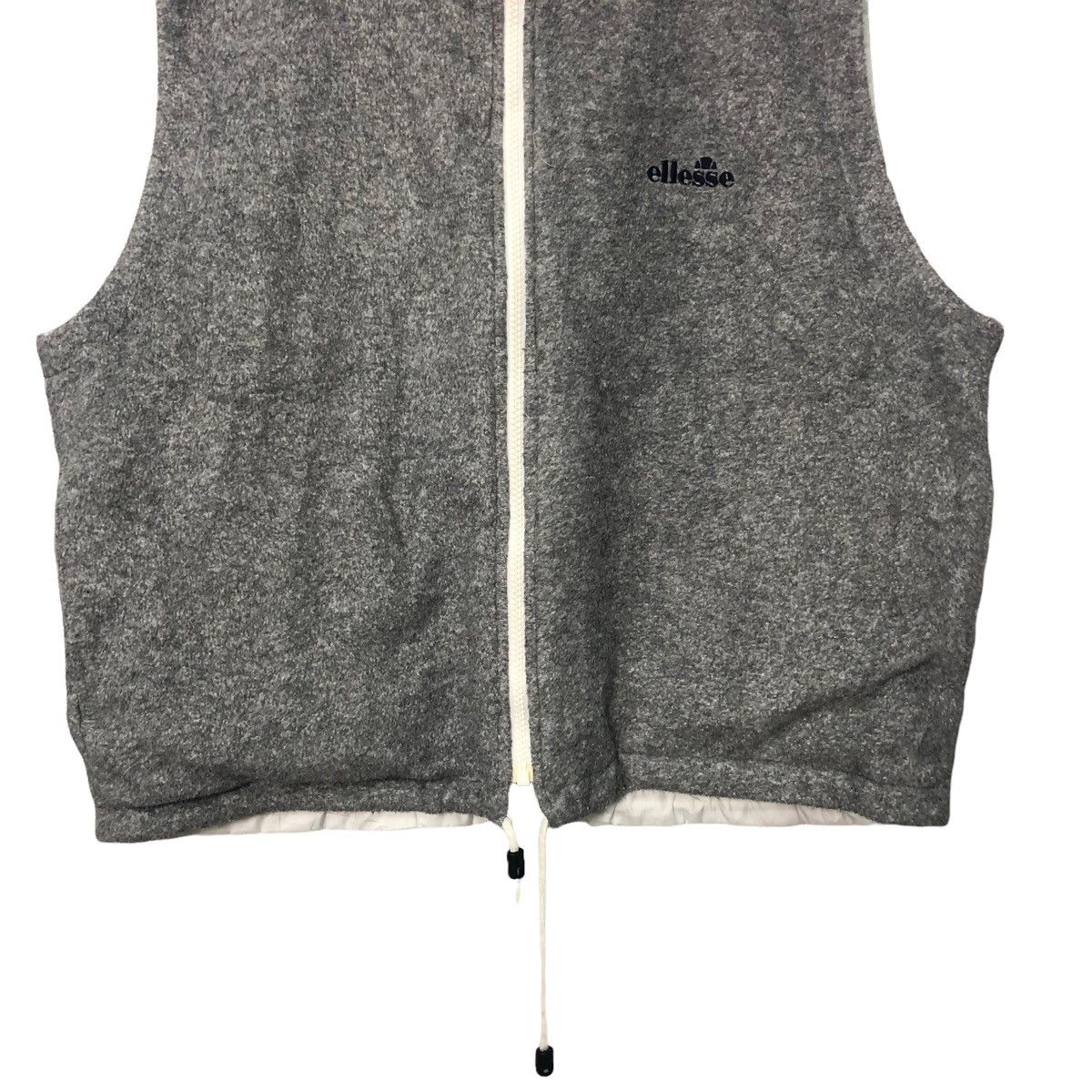 Ellesse Vintage Ellesse Reversible Embroidered Logo Sleeveless Vest Size US L / EU 52-54 / 3 - 10 Thumbnail