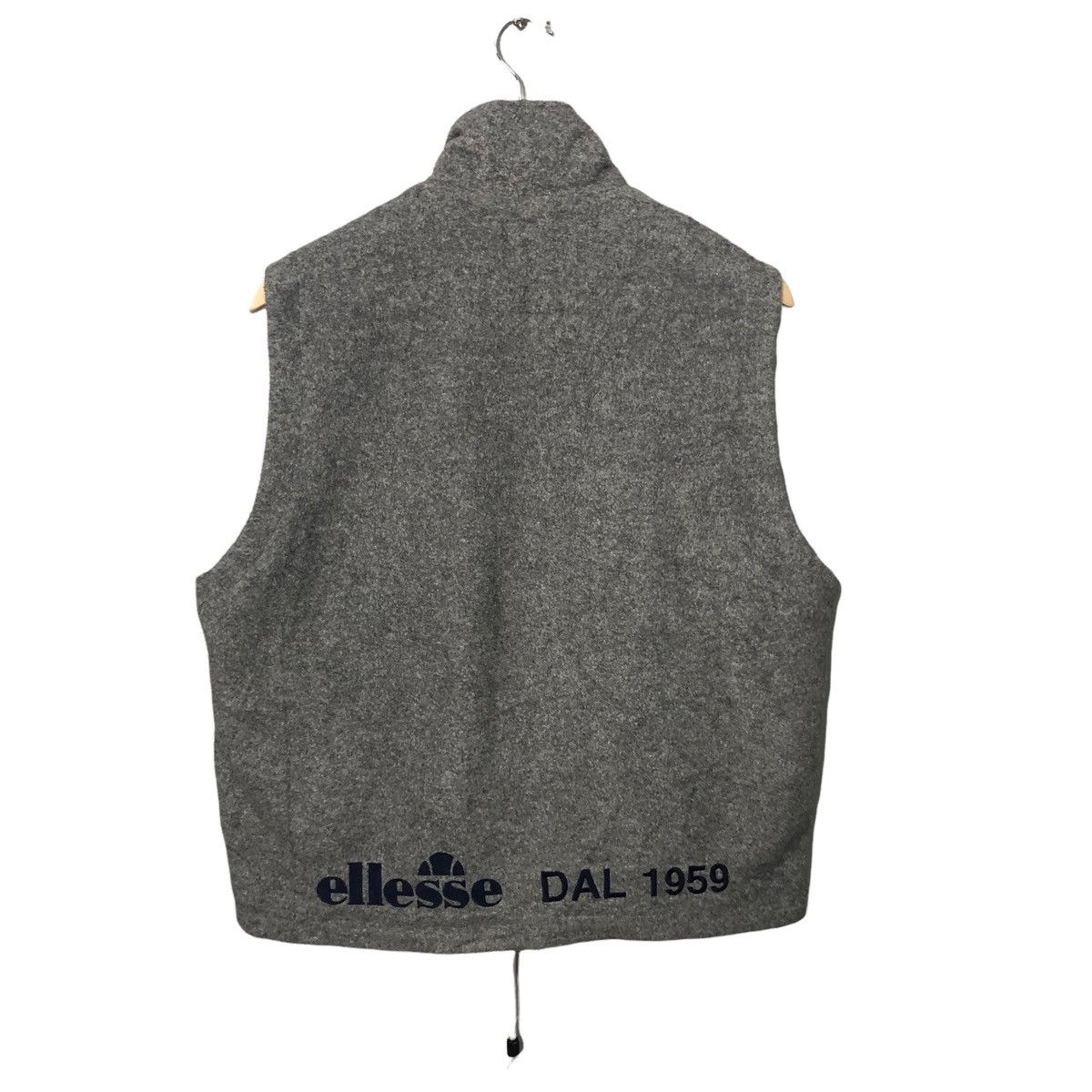 Ellesse Vintage Ellesse Reversible Embroidered Logo Sleeveless Vest Size US L / EU 52-54 / 3 - 11 Thumbnail