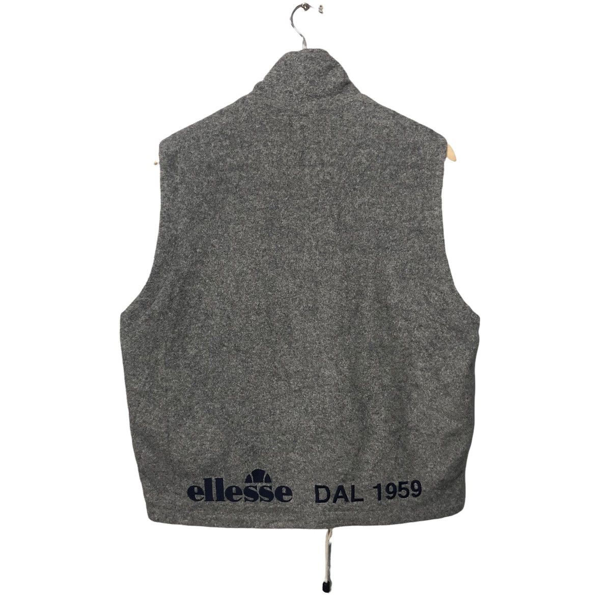 Ellesse Vintage Ellesse Reversible Embroidered Logo Sleeveless Vest Size US L / EU 52-54 / 3 - 7 Thumbnail
