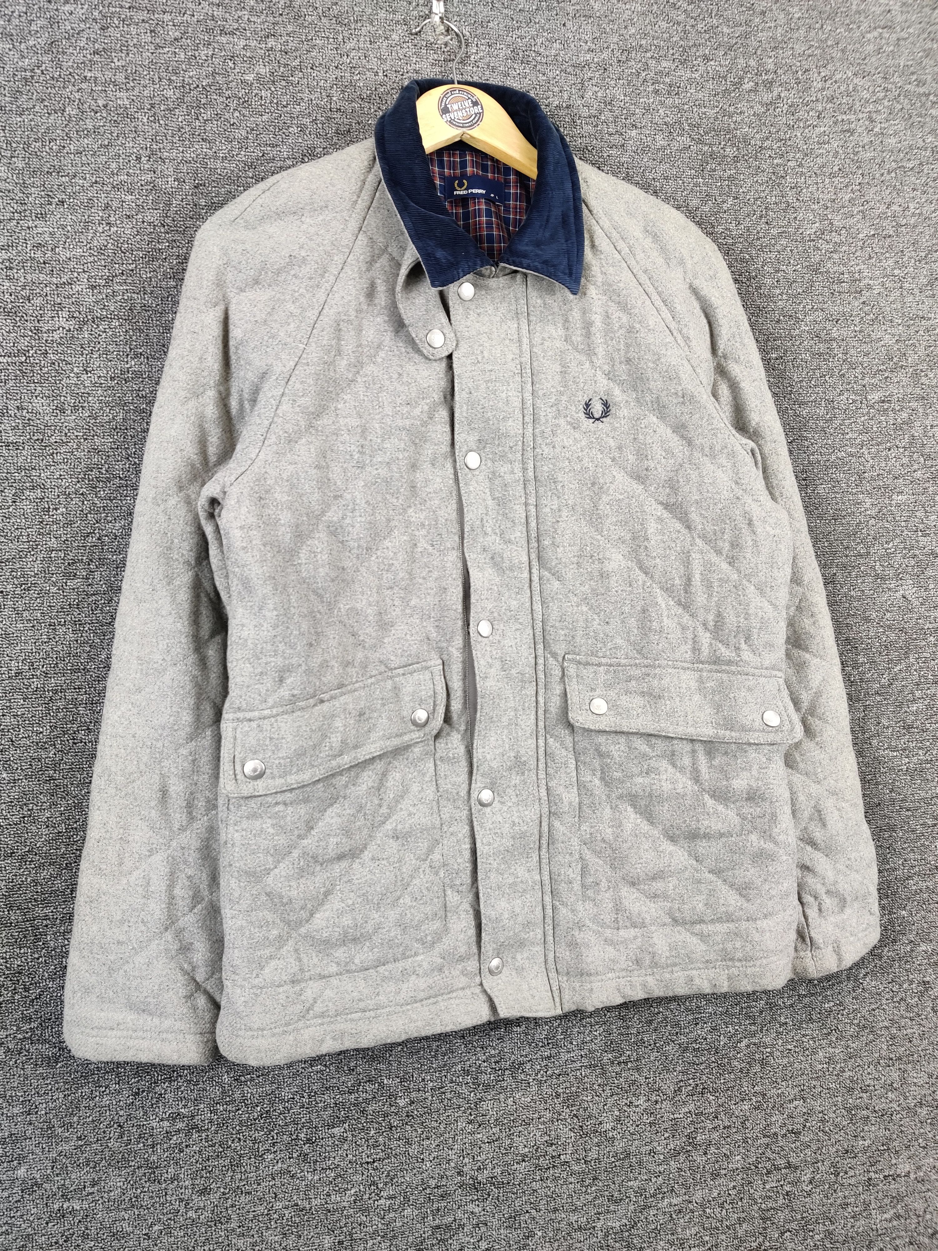 Fred Perry Vintage Fred Perry Quilted Jacket Corduroy Collar Size US L / EU 52-54 / 3 - 6 Thumbnail