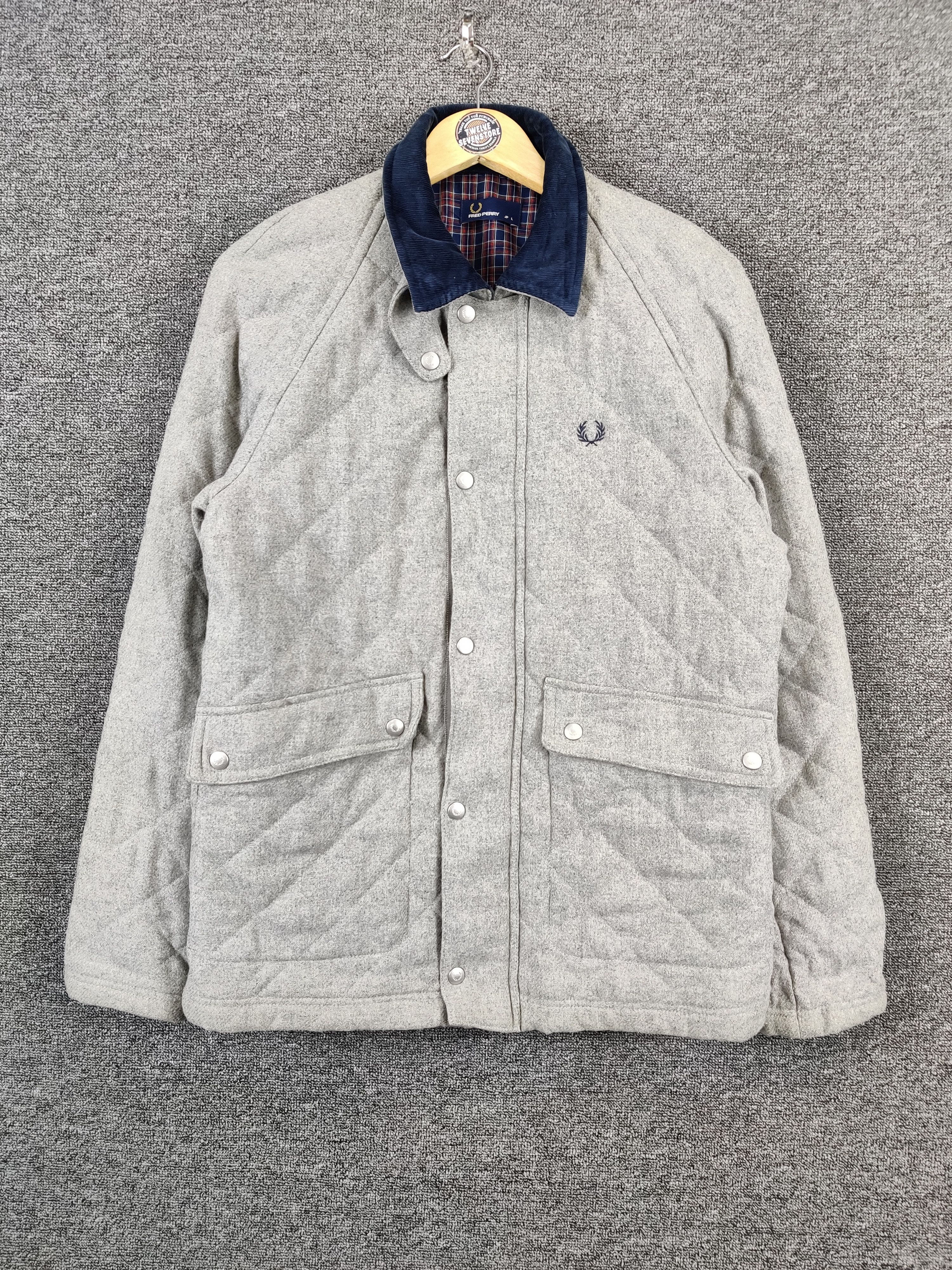 Fred Perry Vintage Fred Perry Quilted Jacket Corduroy Collar Size US L / EU 52-54 / 3 - 1 Thumbnail