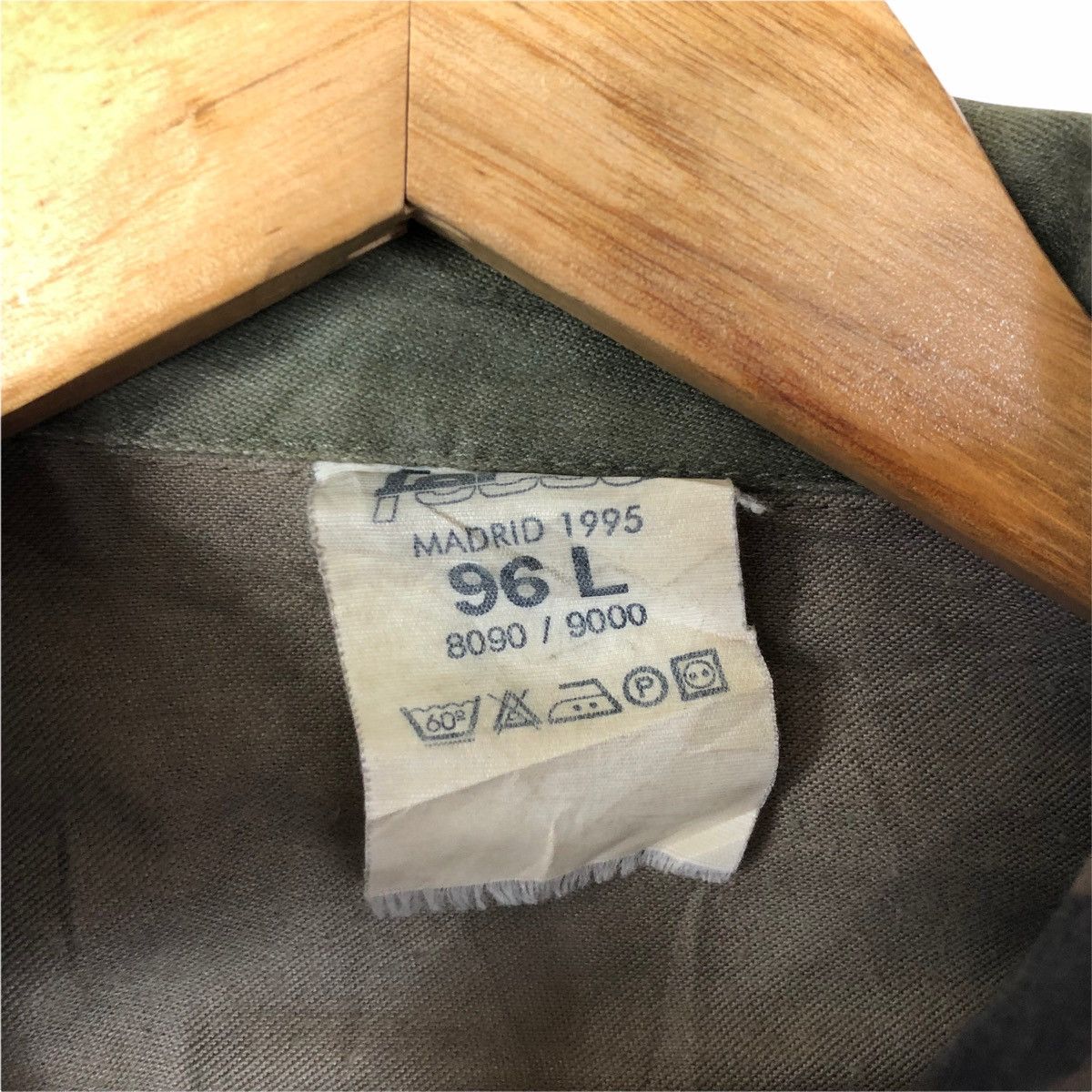 Vintage VINTAGE ARMY MADRID 1995 JACKET Size US L / EU 52-54 / 3 - 5 Thumbnail