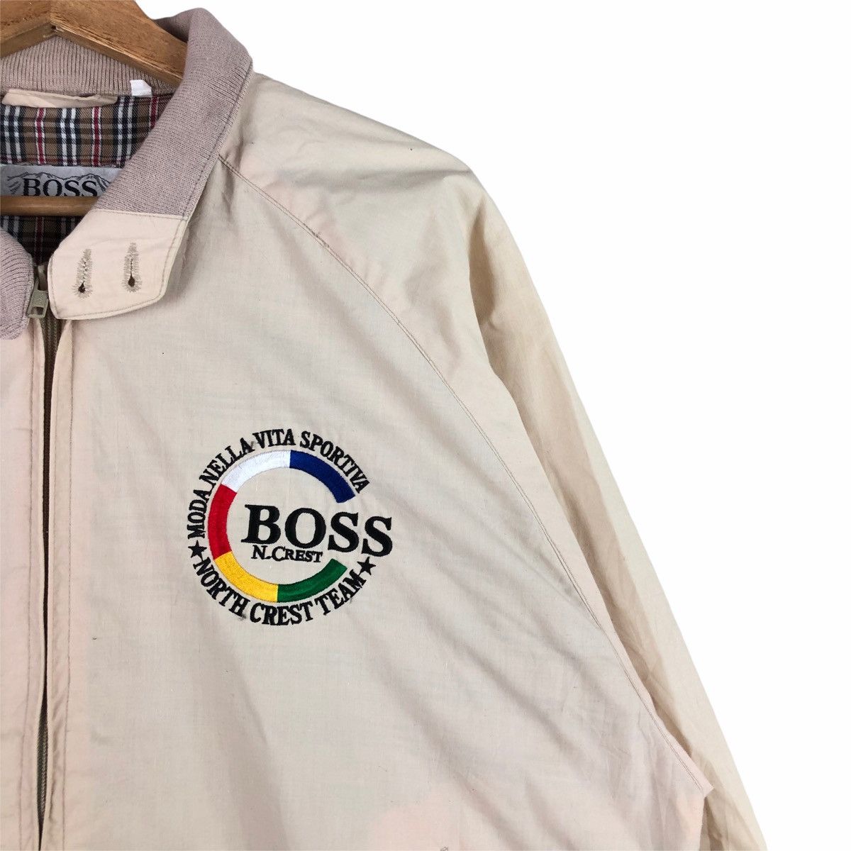 Vintage Vintage BOSS NORTH CREST MODA NELLA VITA SPORTIVA JACKET Size US L / EU 52-54 / 3 - 2 Thumbnail