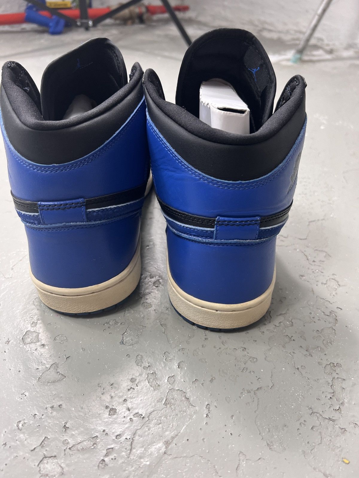 Jordan Brand 2001 Air Jordan 1 Royal Black Blue Size 10.5 Size US 10.5 / EU 43-44 - 6 Thumbnail