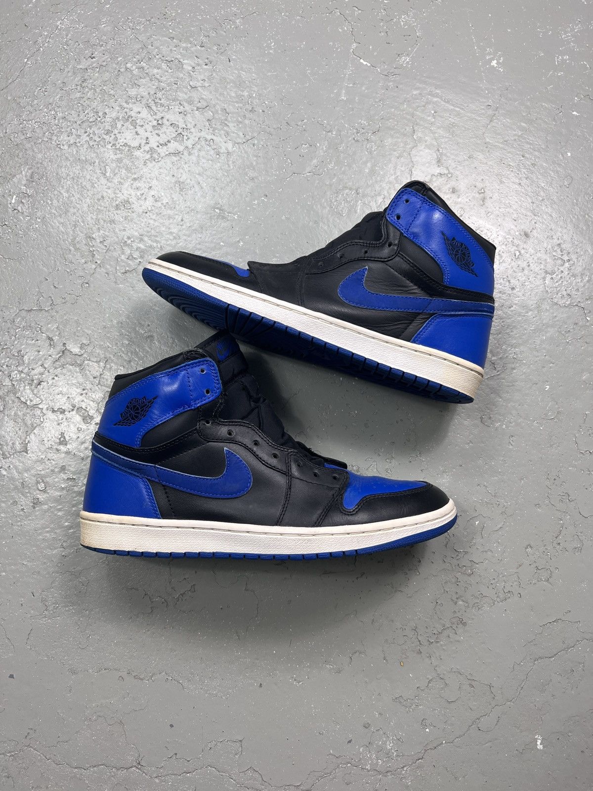 Jordan Brand 2001 Air Jordan 1 Royal Black Blue Size 10.5 Size US 10.5 / EU 43-44 - 1 Thumbnail