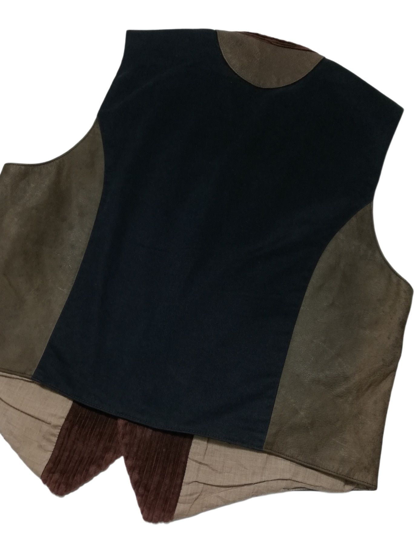 Jean Charles De Castelbajac 🔥DOPE!! AW95 JC De Castelbajac X Hanna Barbera Hybrid Vest Size US M / EU 48-50 / 2 - 14 Thumbnail