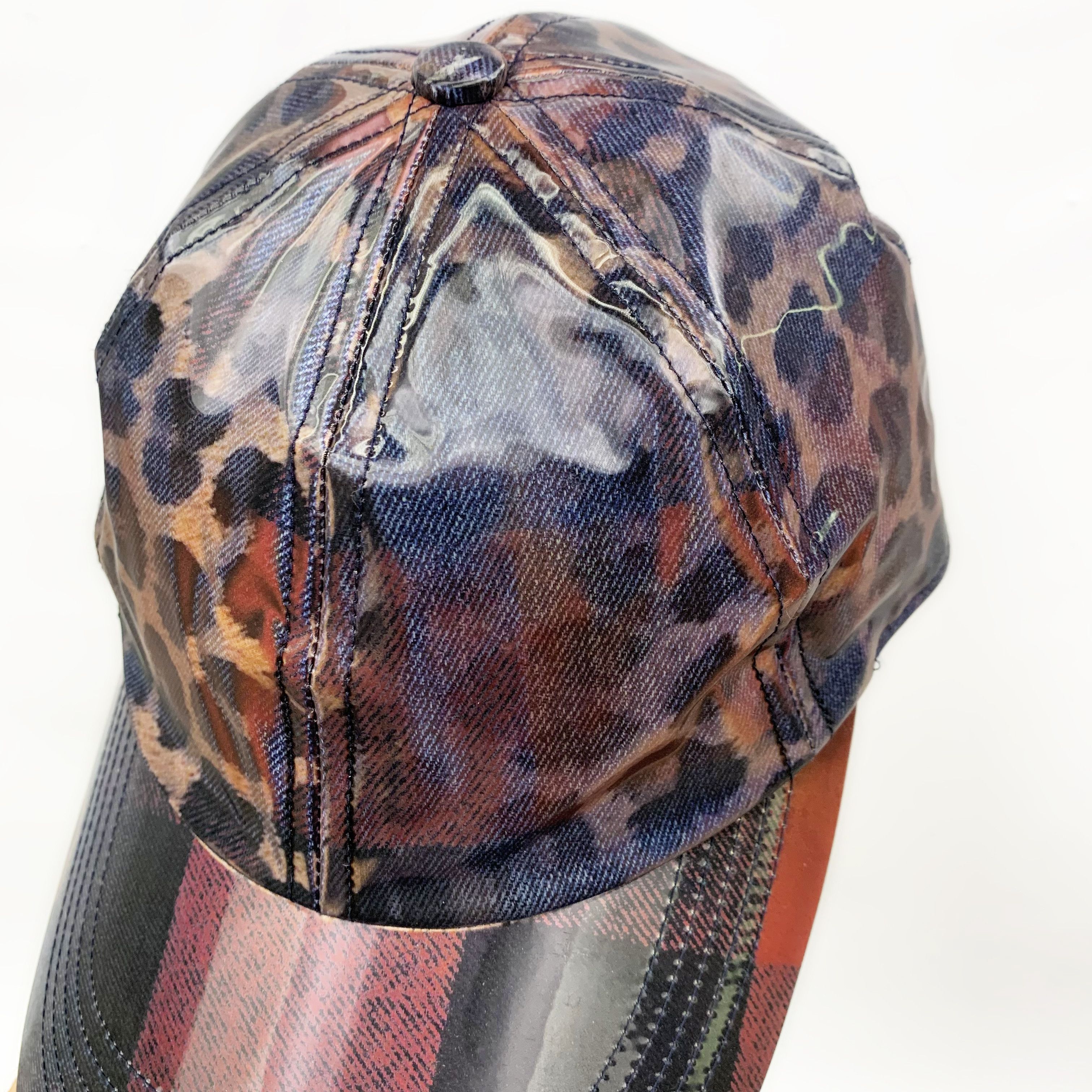 Doublet Holographic Hat / Cap Size ONE SIZE - 8 Thumbnail