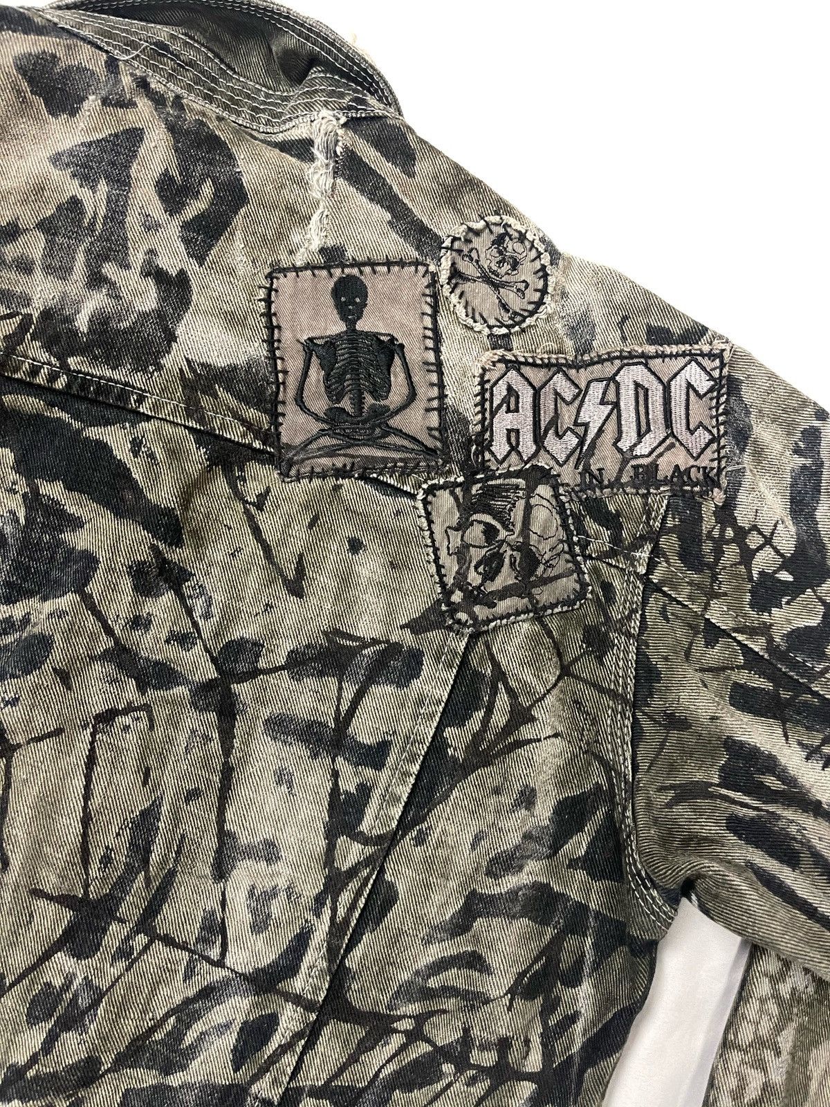 Japanese Brand Buddish punk distressed denim jacket with patchers Size US M / EU 48-50 / 2 - 9 Thumbnail