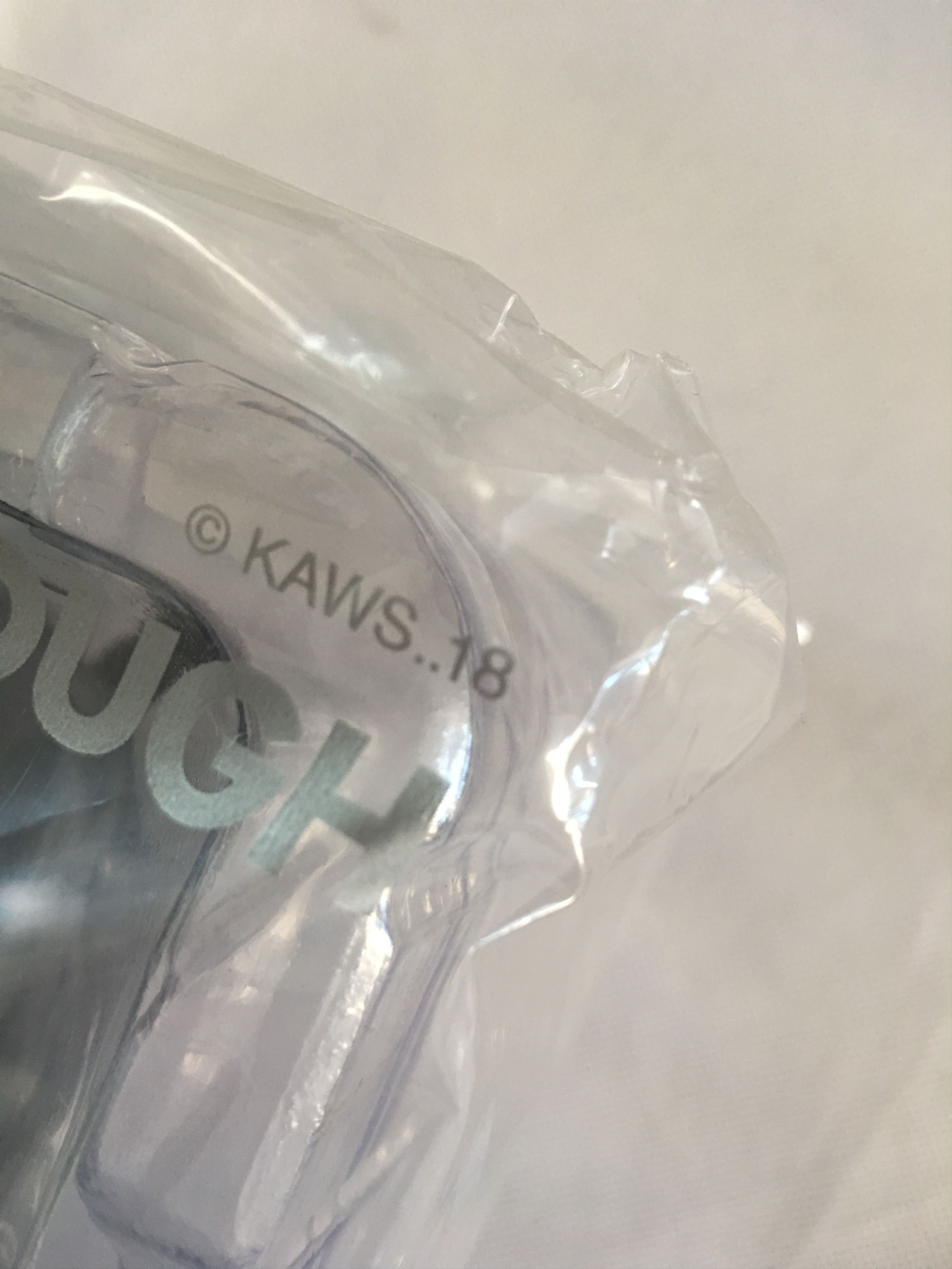 Kaws DS! KAWS Passing Through Vinyl Figure 2018 Release Black Size ONE SIZE - 6 Thumbnail