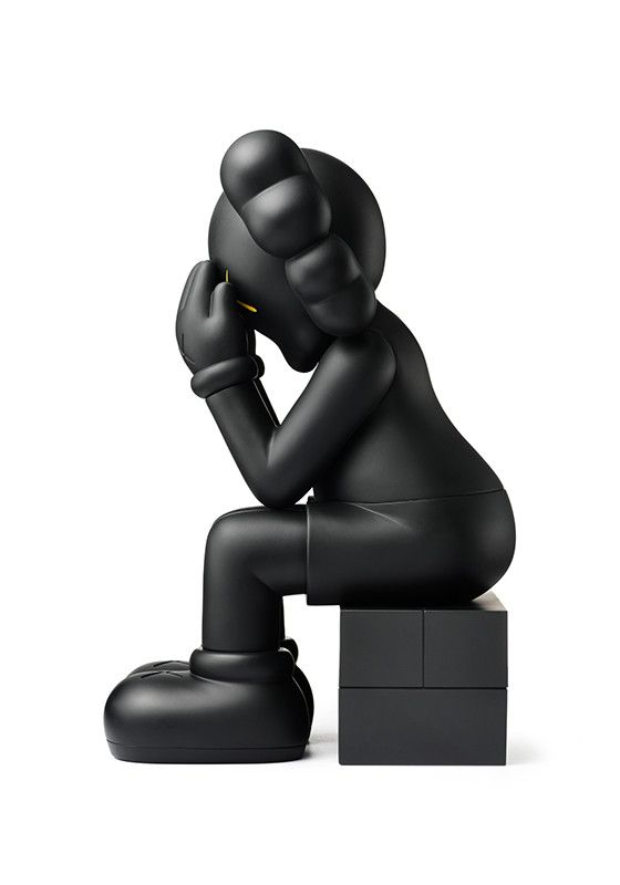Kaws DS! KAWS Passing Through Vinyl Figure 2018 Release Black Size ONE SIZE - 2 Thumbnail