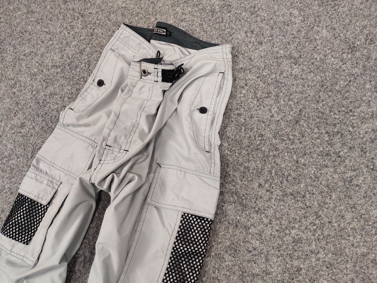 Japanese Brand Vintage 90's Japanese gray Cargo parachute Baggy Light Pants Size US 36 / EU 52 - 4 Thumbnail
