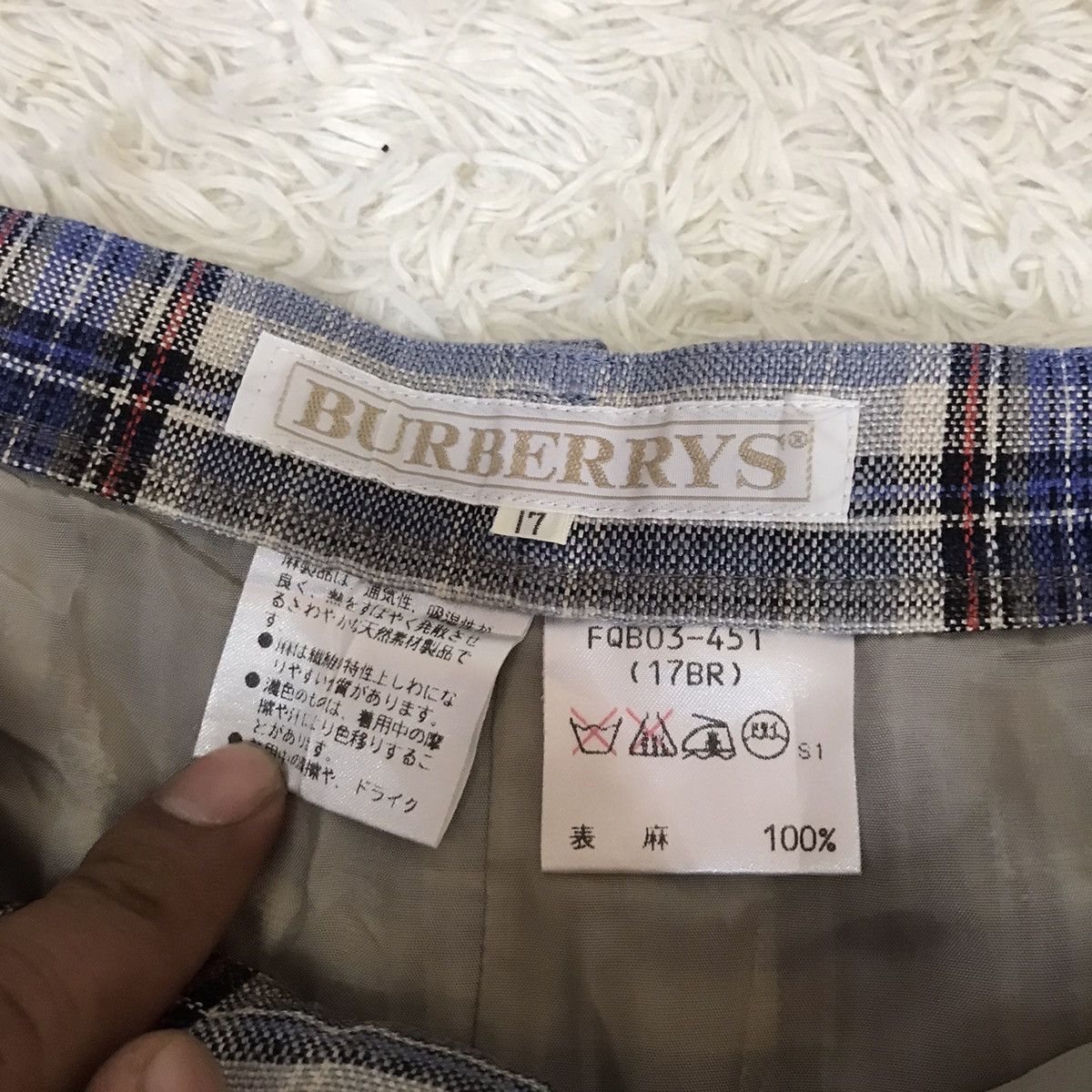 Burberry × Vintage ‼️VINTAGE BURBERRYS SHORTPANTS BAGGY STYLE‼️ Size US 32 / EU 48 - 6 Thumbnail