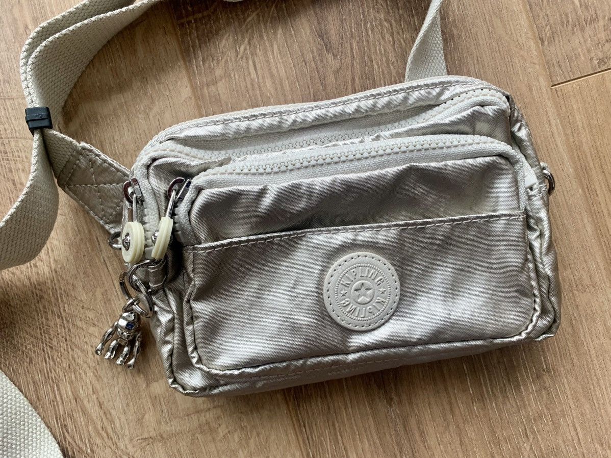 Japanese Brand Kipling Y2K Belt Bags Size ONE SIZE - 3 Thumbnail