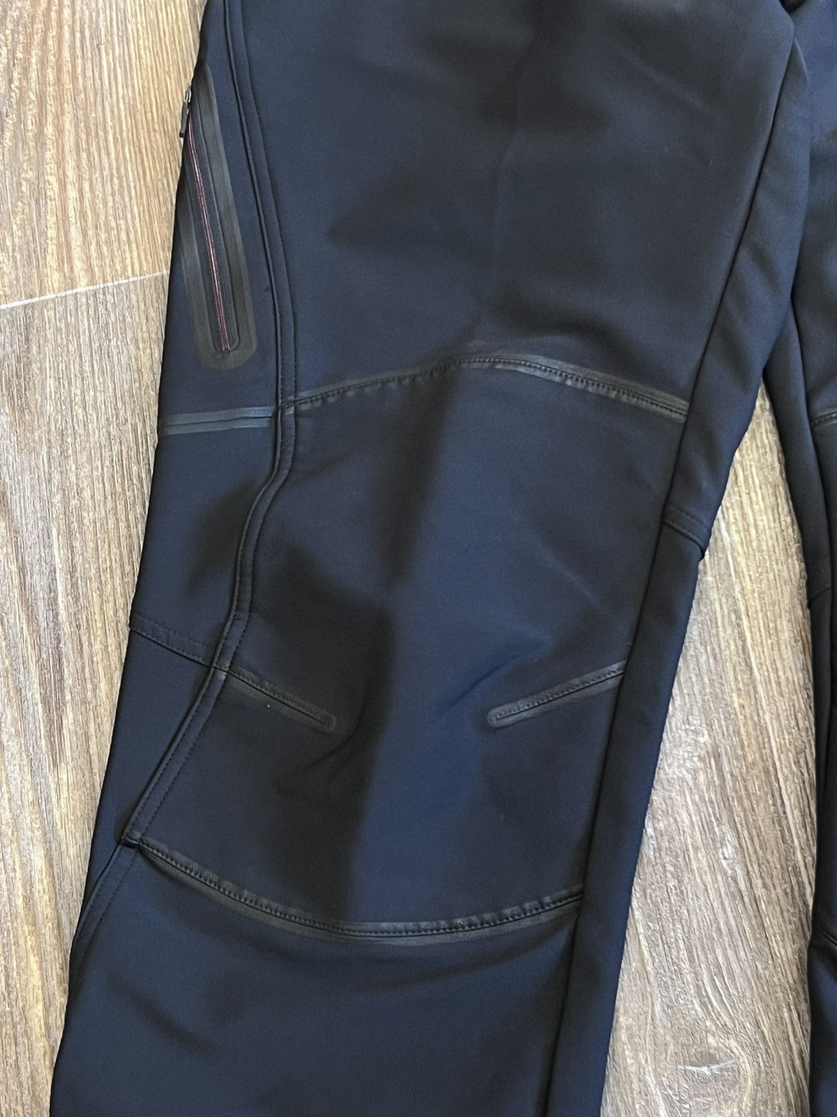 Nike Vintage Nike ACG multi pocket black cargo zipper pant Size US 34 / EU 50 - 6 Thumbnail