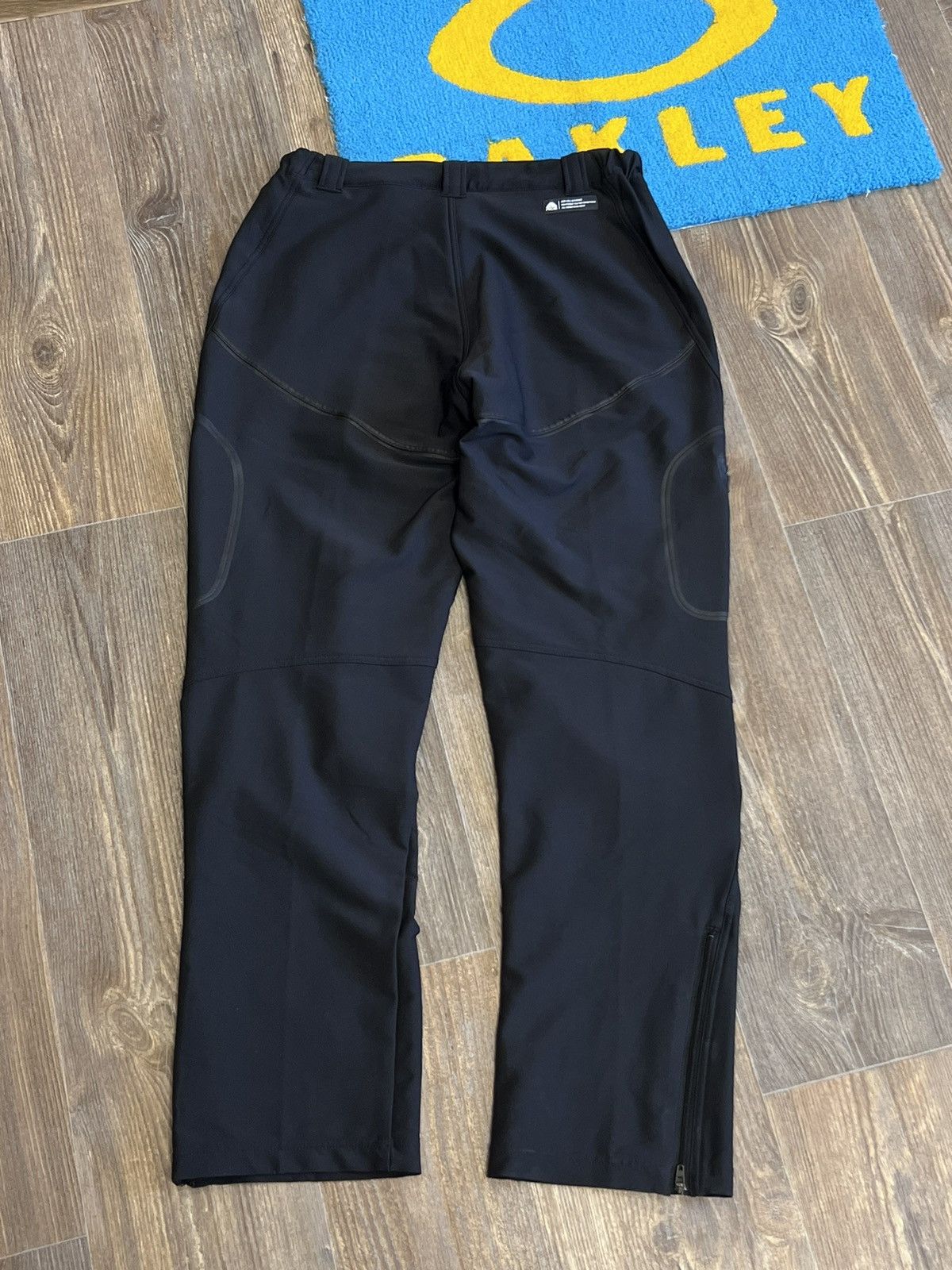 Nike Vintage Nike ACG multi pocket black cargo zipper pant Size US 34 / EU 50 - 9 Thumbnail