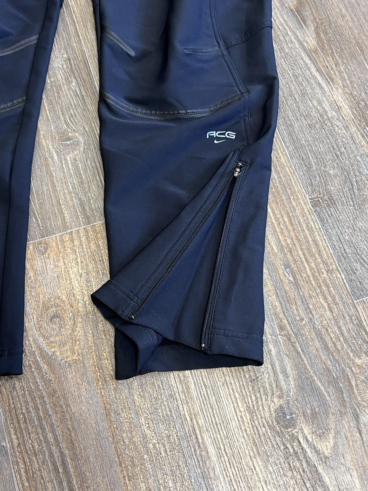 Nike Vintage Nike ACG multi pocket black cargo zipper pant Size US 34 / EU 50 - 4 Thumbnail