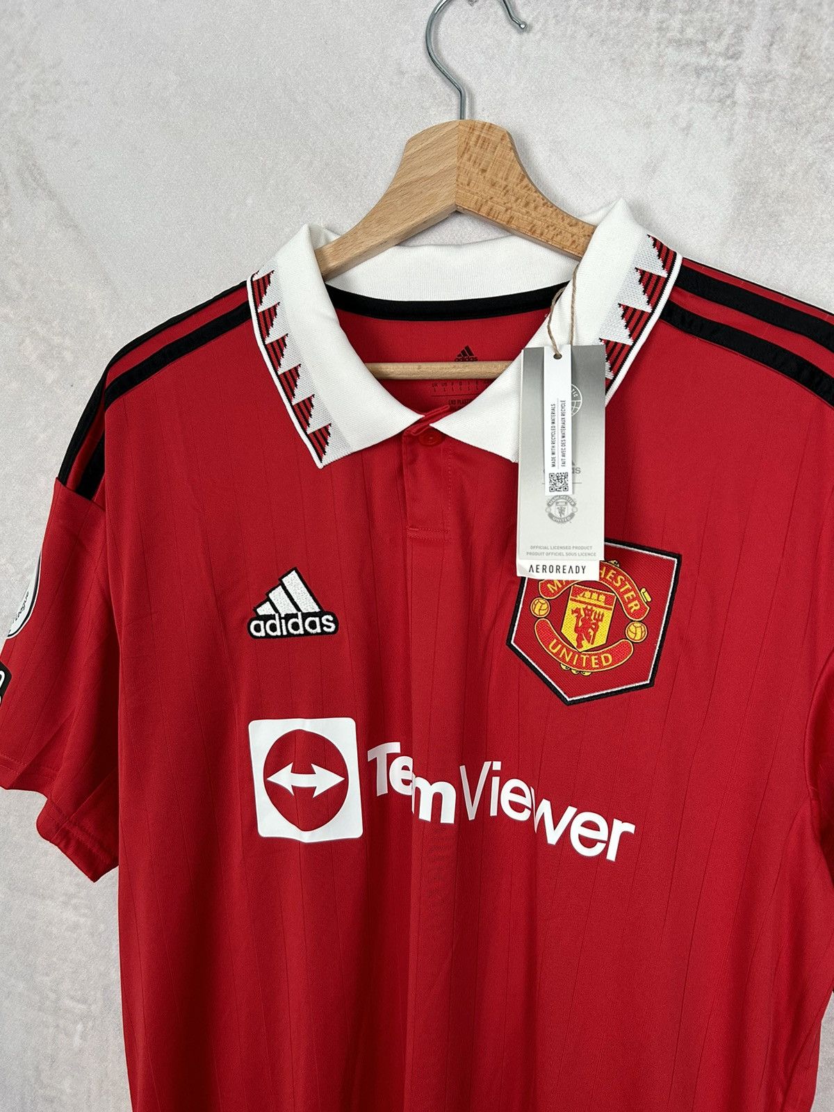 Adidas Bruno Fernandes #8 Manchester United Soccer Jersey Football Size US L / EU 52-54 / 3 - 4 Thumbnail