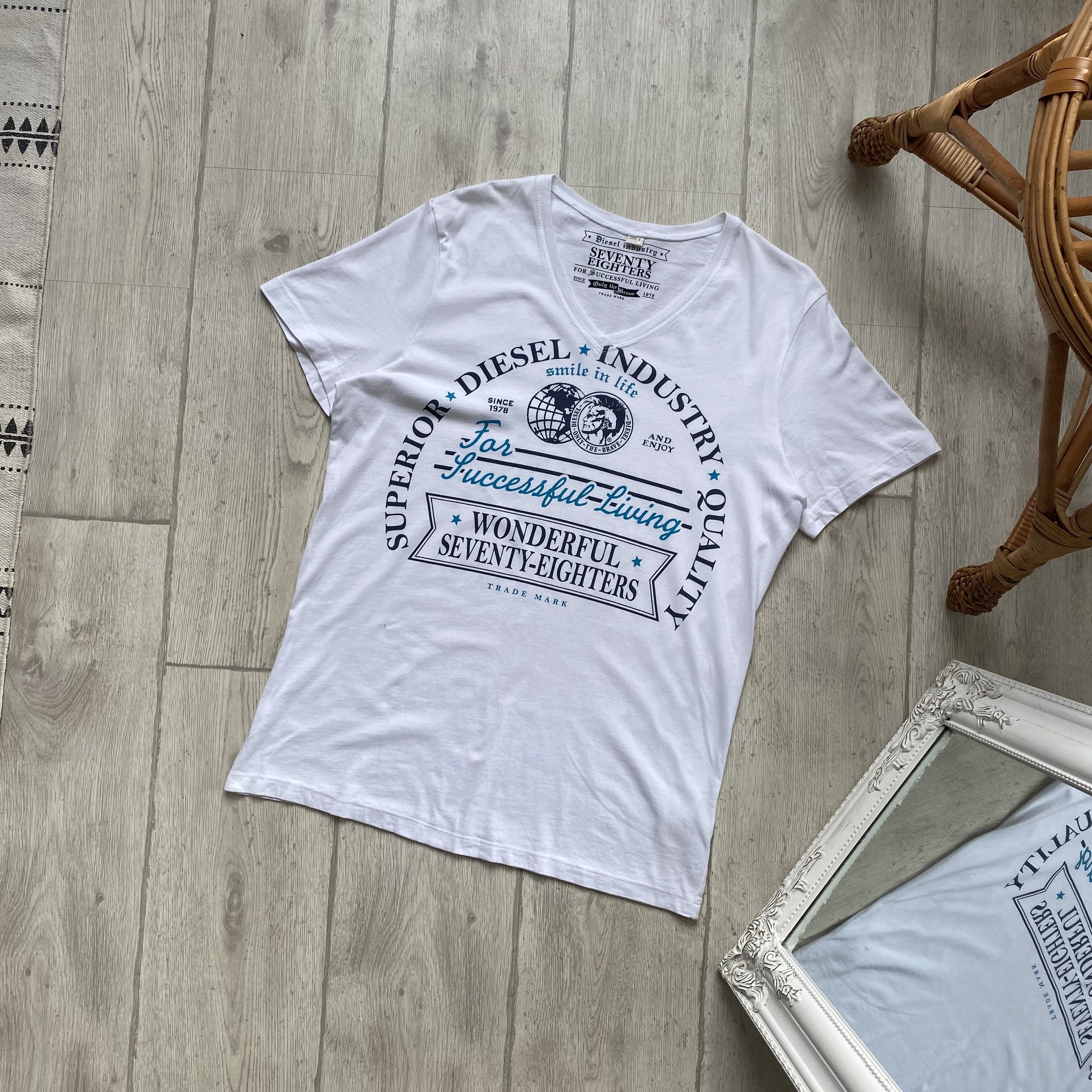 Diesel 🛠️ Vintage 00s Diesel big logo tee Y2K v-neck t shirt Size US S / EU 44-46 / 1 - 5 Thumbnail