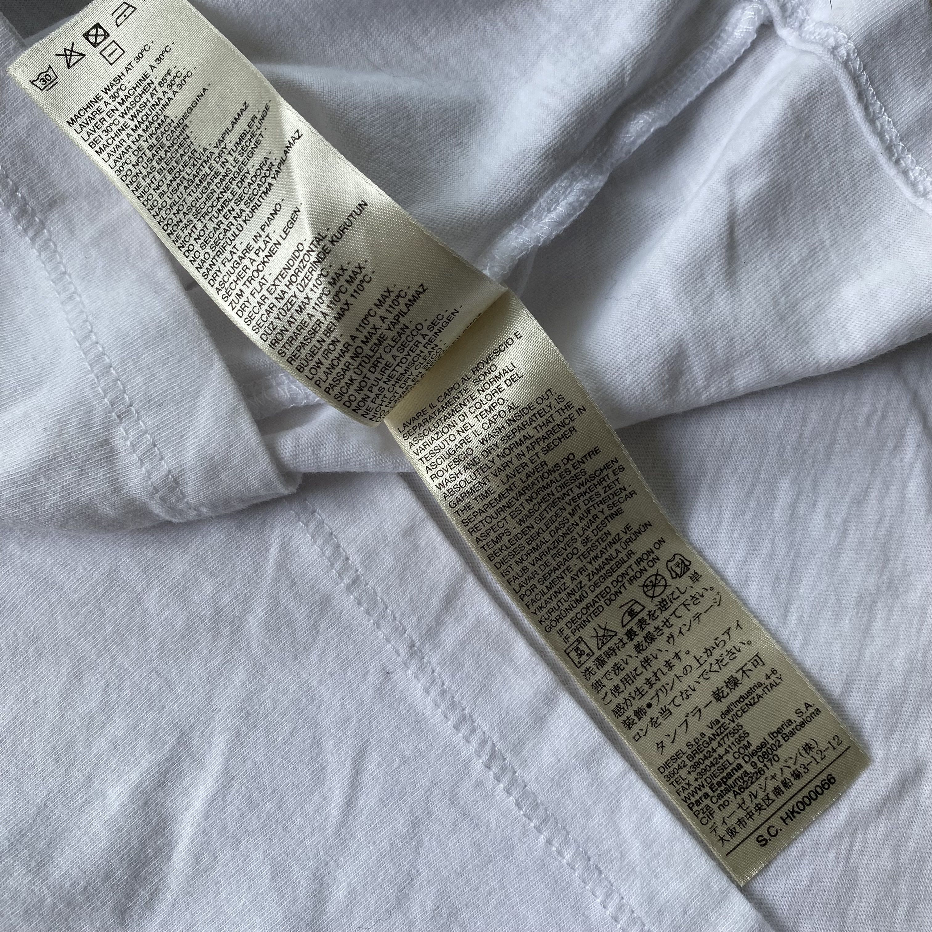 Diesel 🛠️ Vintage 00s Diesel big logo tee Y2K v-neck t shirt Size US S / EU 44-46 / 1 - 7 Thumbnail