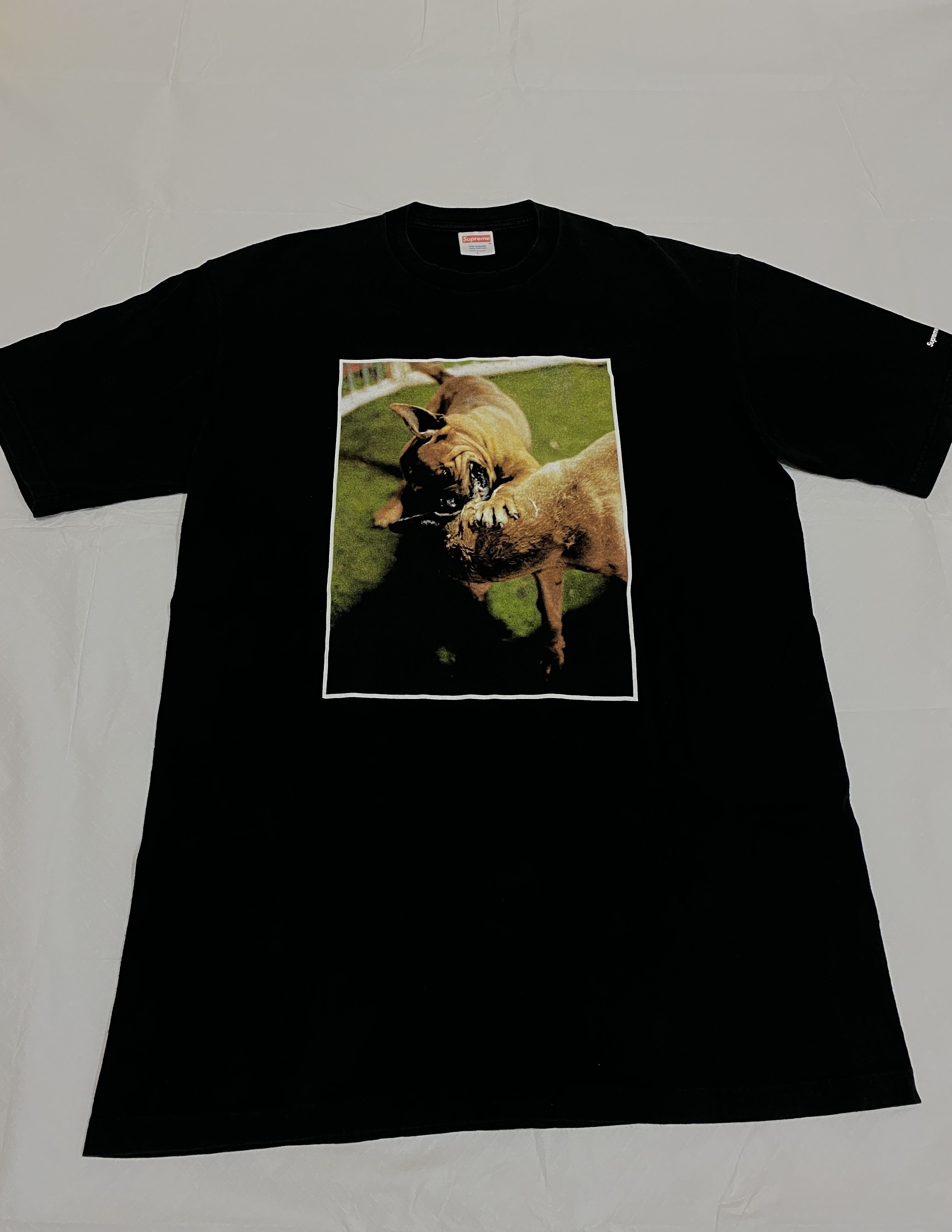 Supreme Supreme 2006 Dog Fight Tee | Grailed