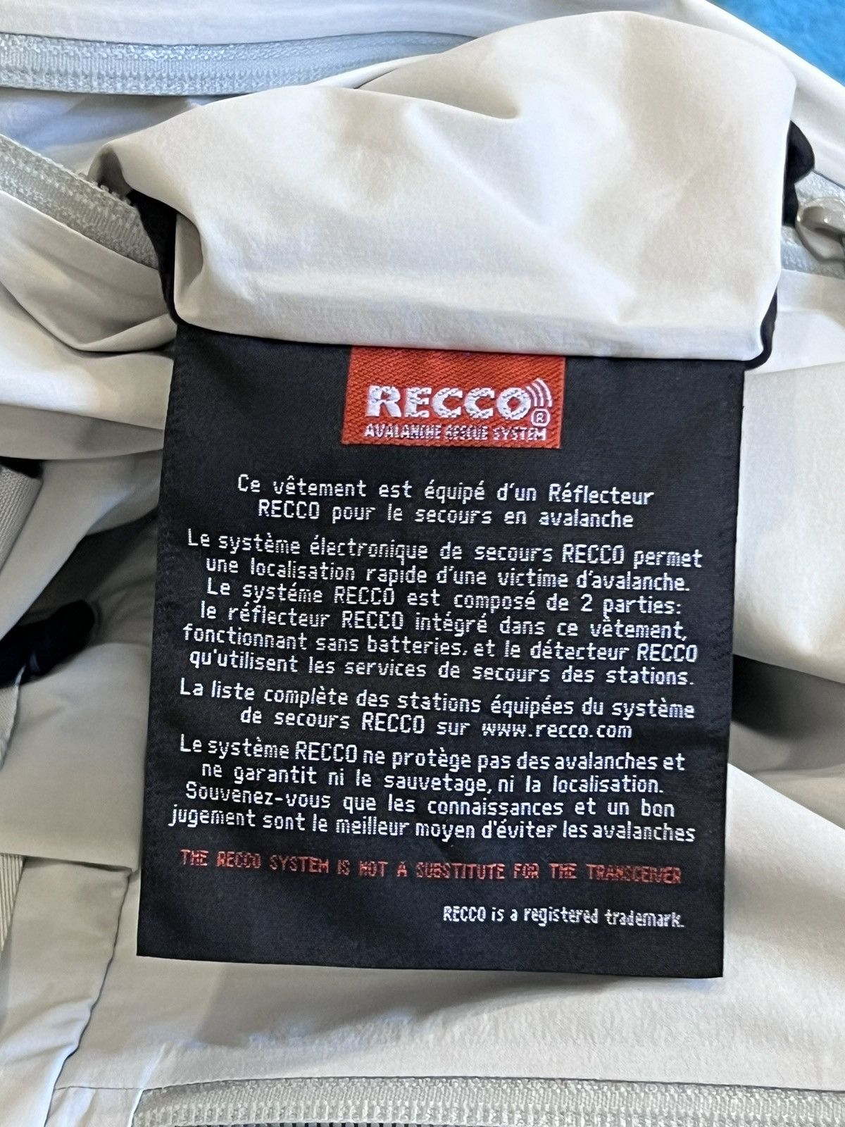 Arc'teryx Arcteryx Gore Tex Pro Shell white ski cargo pant Size 27" / US 4 / IT 40 - 15 Thumbnail