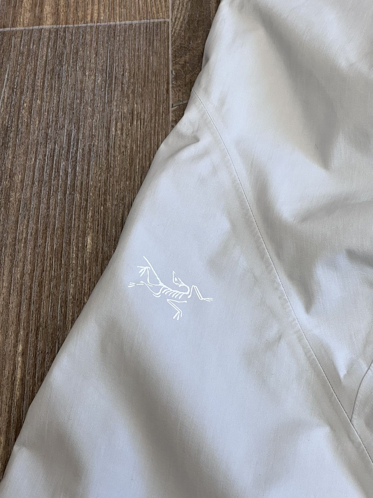 Arc'teryx Arcteryx Gore Tex Pro Shell white ski cargo pant Size 27" / US 4 / IT 40 - 5 Thumbnail
