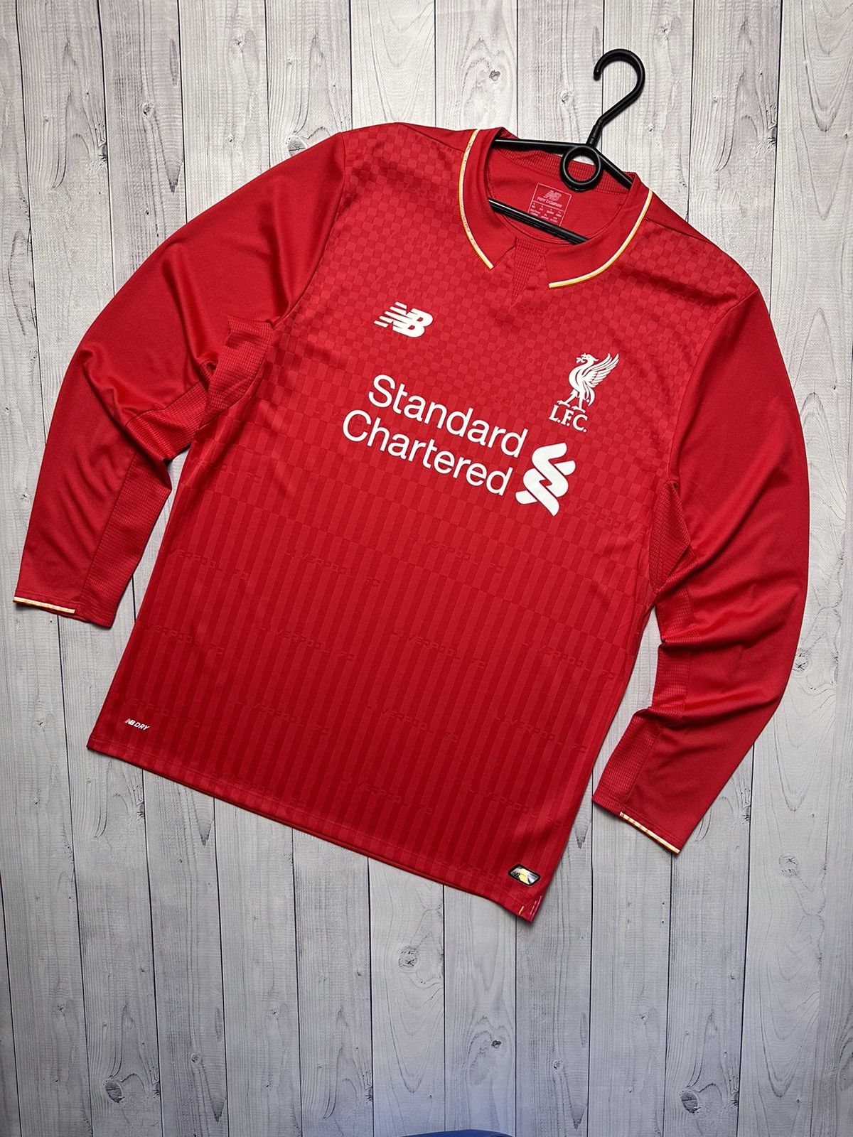 Vintage Vintage Liverpool soccer jersey long sleeve New Balance L Size US L / EU 52-54 / 3 - 1 Thumbnail