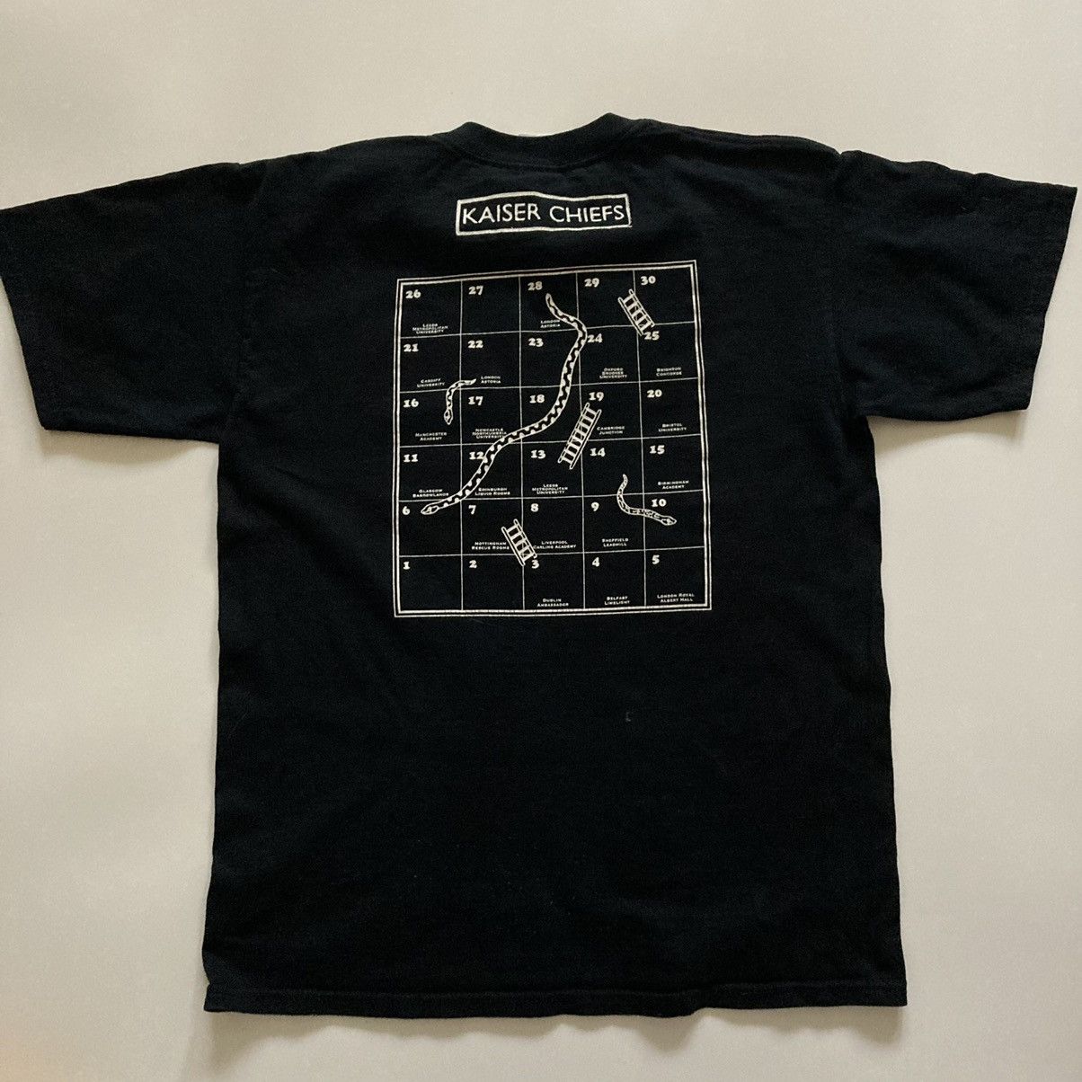 Band Tees vintage kaiser chiefs employment britpop rock band tour tee Size US M / EU 48-50 / 2 - 2 Thumbnail