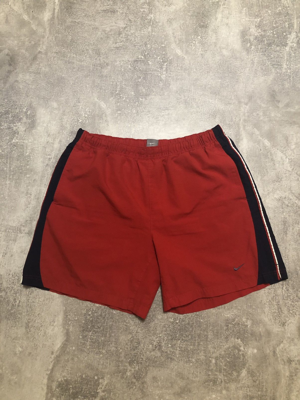 Nike × Vintage Vintage Nike Shorts Red Swoosh Logo Y2K Size US 32 / EU 48 - 1 Thumbnail